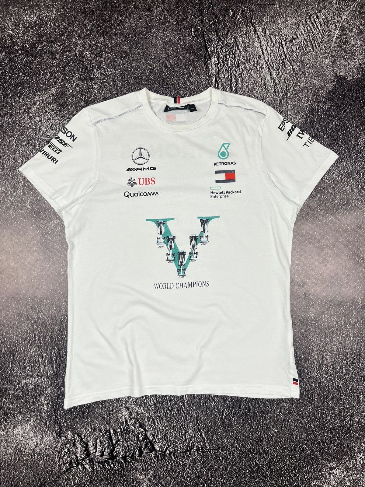 Mercedes-Benz Vintage Mercedes-Benz AMG Petronas F1 Hamilton T-Shirt Size US XL / EU 56 / 4 - 1 Thumbnail