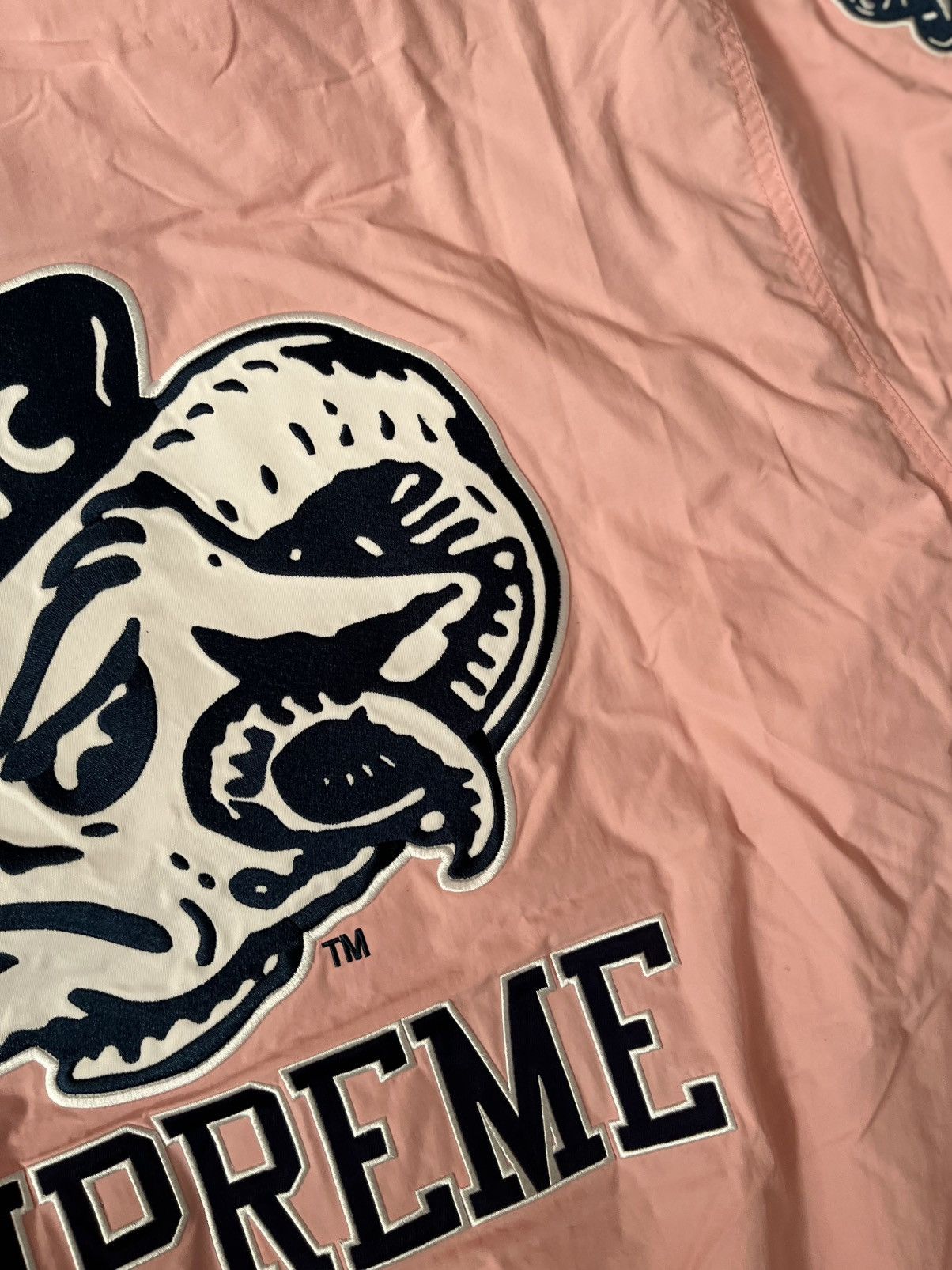 Mitchell & Ness × NCAA × Supreme Supreme Mitchell & Ness NCAA Hooded Stadium Jacket Size US L / EU 52-54 / 3 - 8 Thumbnail