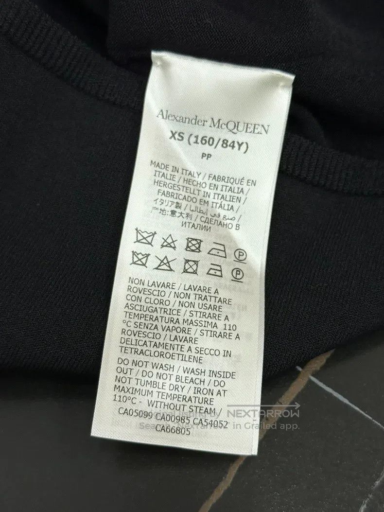 Alexander McQueen Alexander Mcqueen Black knitted short sleeves Size XS / US 0-2 / IT 36-38 - 4 Thumbnail