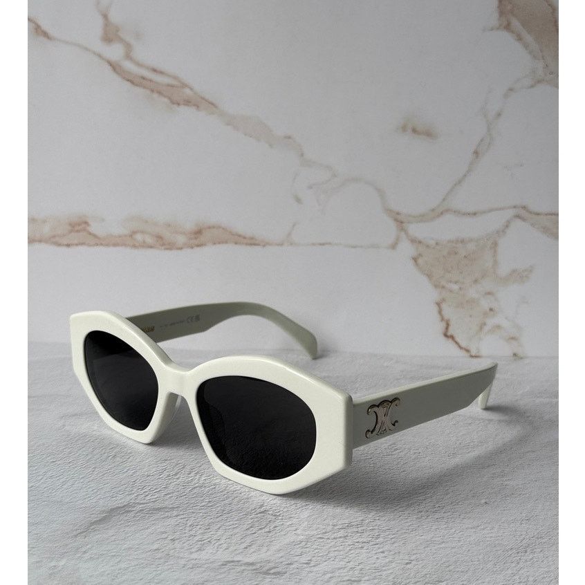 Celine NEW Celine CL40238U White Cat Eye Triomphe Sunglasses Size ONE SIZE - 1 Thumbnail