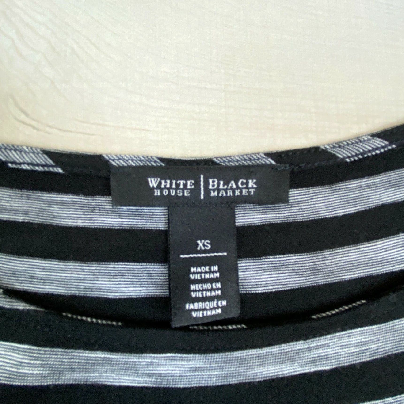 White House Black Market White House Black Market Womens Striped Lace Top XS Black Gray Long Sleeves Size XS / US 0-2 / IT 36-38 - 4 Thumbnail