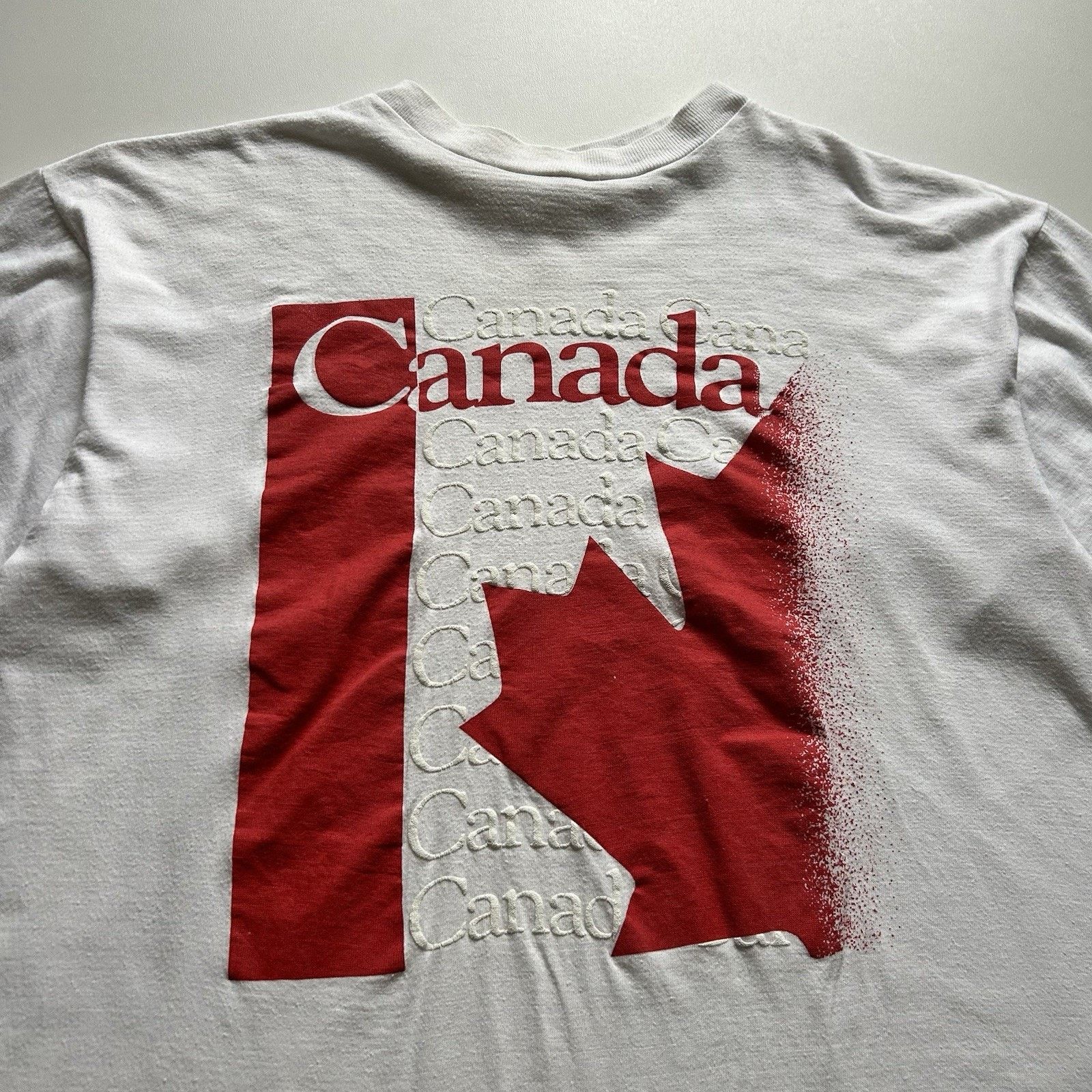 Vintage Vintage 90s Canada Flag T-Shirt Large White Maple Leaf Rare Size US L / EU 52-54 / 3 - 2 Thumbnail