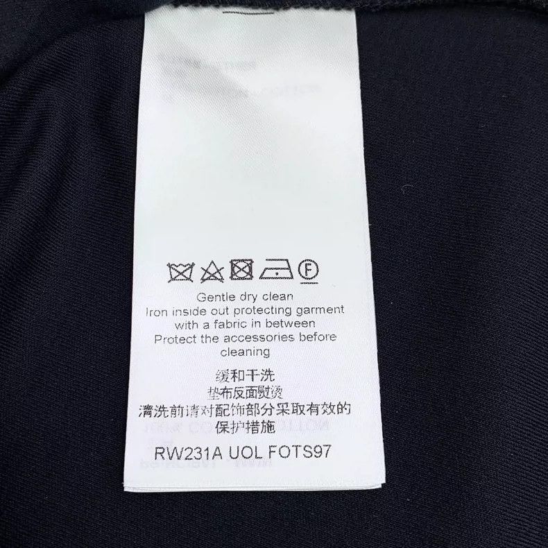 Louis Vuitton Louis Vuitton Black Pocket Logo Cotton Tshirt-2506 Size S / US 4 / IT 40 - 6 Thumbnail