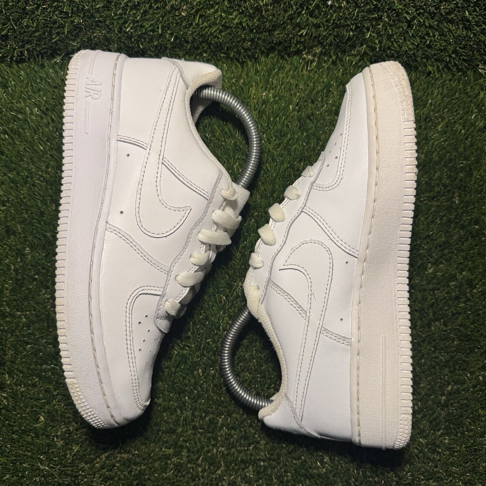 Nike Size 5.5W/4 (GS) - Nike Air Force 1 LE Low Triple White Size US 5.5 / IT 35.5 - 3 Thumbnail