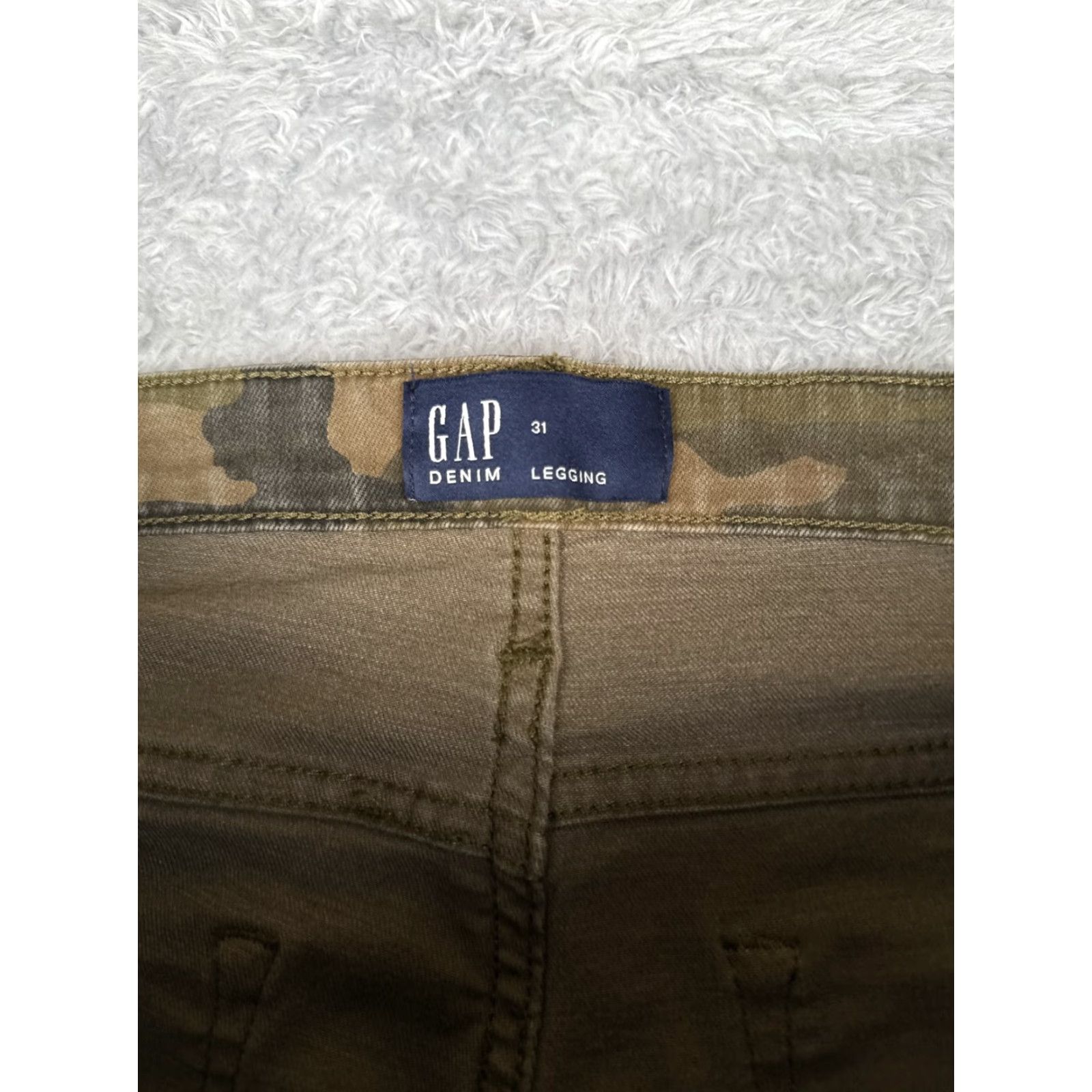 Gap GAP Jeans Womens 31 Green Denim Camo Legging Tapered Mid Rise Cotton Blend 31x26 Jeans Size 24" / US 00 / IT 34 - 6 Thumbnail
