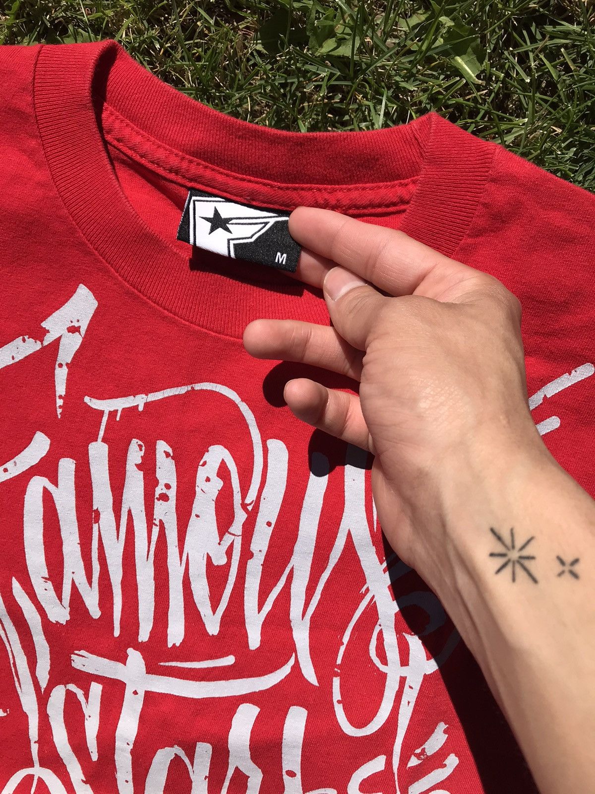 Famous Stars And Straps Famous stars and straps graffiti tee Size US M / EU 48-50 / 2 - 4 Thumbnail