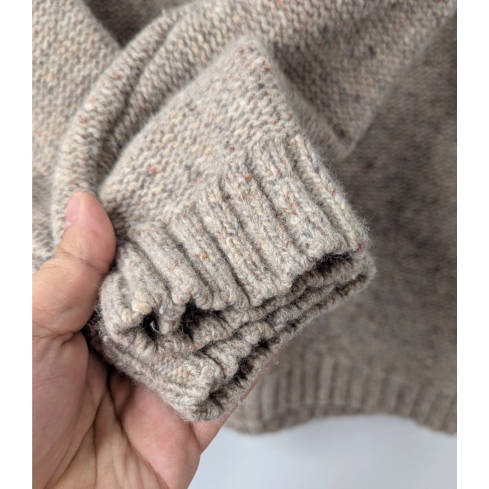 Paradise Trovata Birds of Paradis Lambswool Colorblock Sweater Blue Beige Size M (fits smaller) Pullover Crew Neck Long Sleeve Women Shirt/ Sweater Size M / US 6-8 / IT 42-44 - 3 Thumbnail