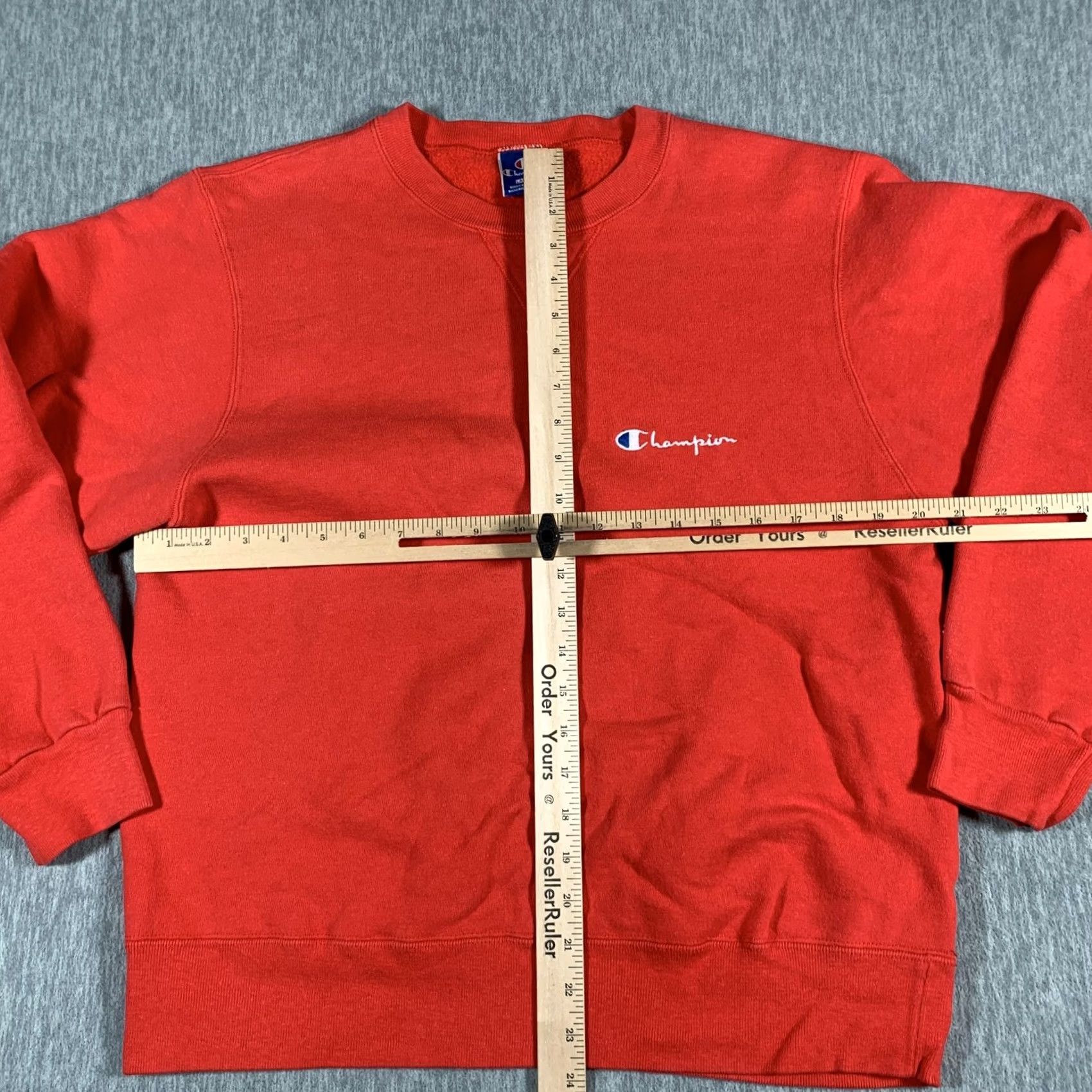Champion VINTAGE Champion Sweatshirt Mens Large Red Embroidered Logo USA 90s Pullover Cotton Polyester Fleece Crewneck Size US L / EU 52-54 / 3 - 7 Thumbnail