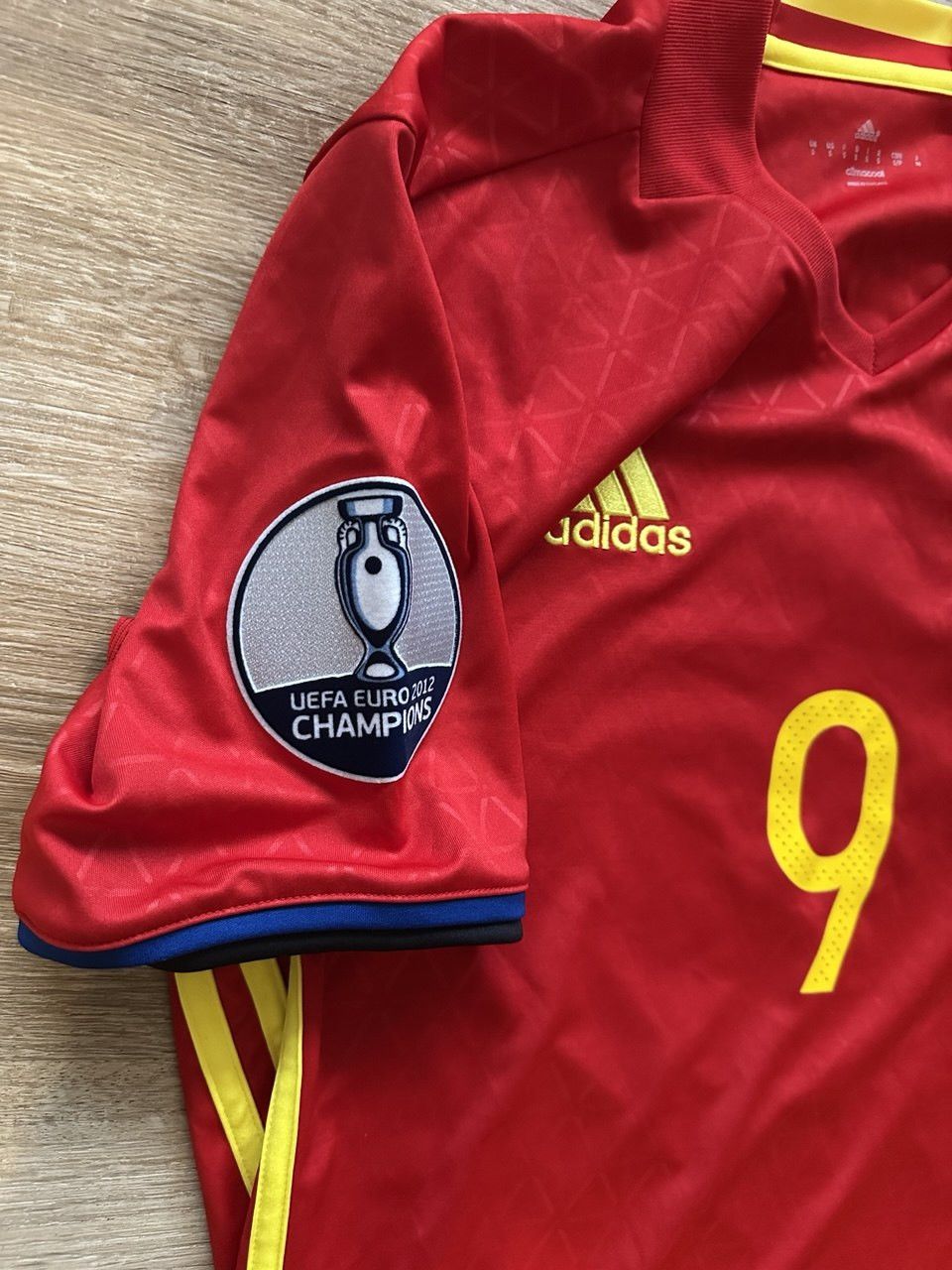 Adidas Spain Home 15/16 Jersey Size US S / EU 44-46 / 1 - 4 Thumbnail