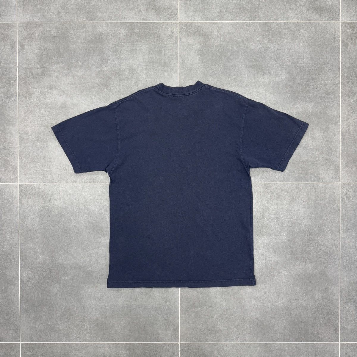 Nike × Vintage Vintage Nike Embroidered Center Logo T-Shirt Size M Size US M / EU 48-50 / 2 - 15 Thumbnail