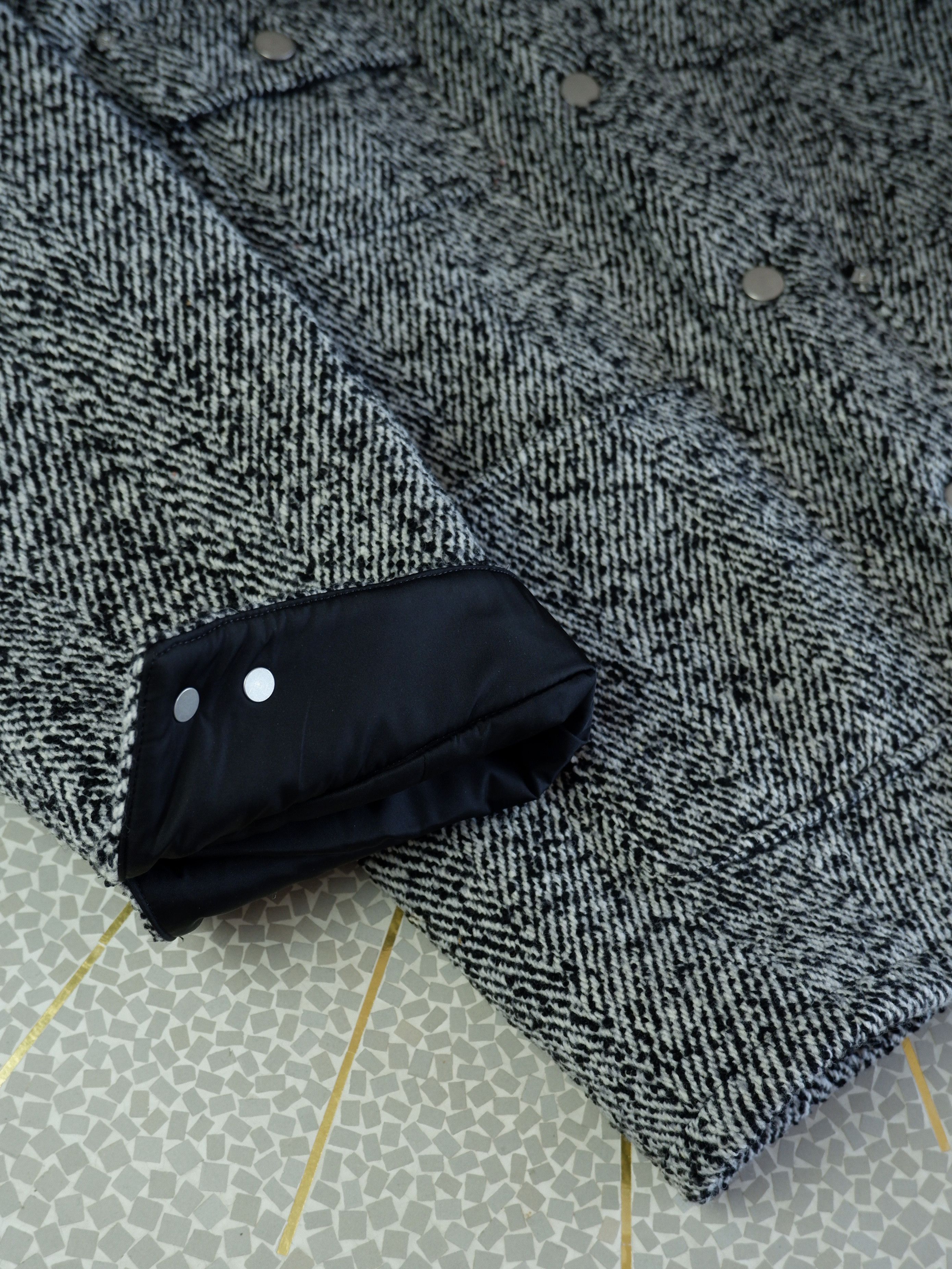 Prada Best price! 7k Prada oversized jacket runway AW24 Size US L / EU 52-54 / 3 - 9 Thumbnail