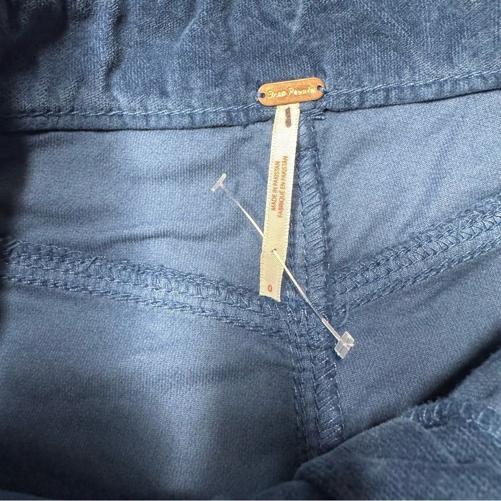 Free People New Free People High Time Velvet Kick Flare Crop Blue Pants Size 25" / US 0 / IT 36 - 7 Thumbnail