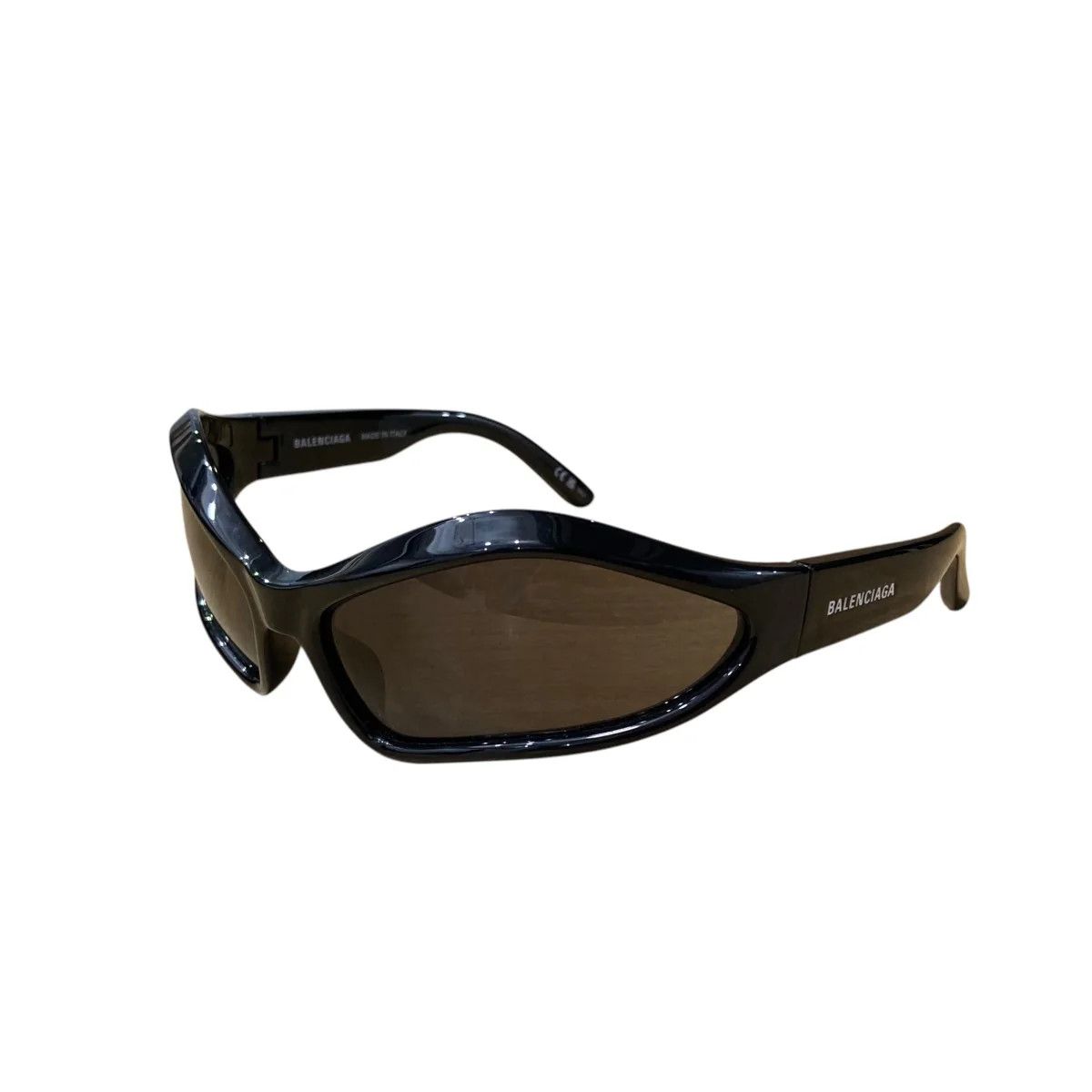 LOOKBOOK登場◇Fennec Oval サングラス◇BALENCIAGA Balenciaga Women's' Fennec Oval Sunglasses in Black | LN-CC®