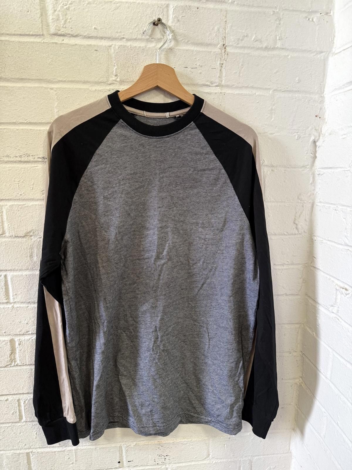 Designer Comfortable Long Sleeve T-Shirt with Raglan Fit Size US L / EU 52-54 / 3 - 1 Thumbnail