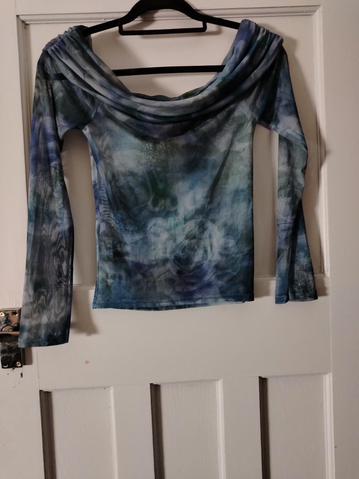 Urban Outfitters Urban Outfitters blue green abstract mesh off shoulder top Size M / US 6-8 / IT 42-44 - 8 Thumbnail