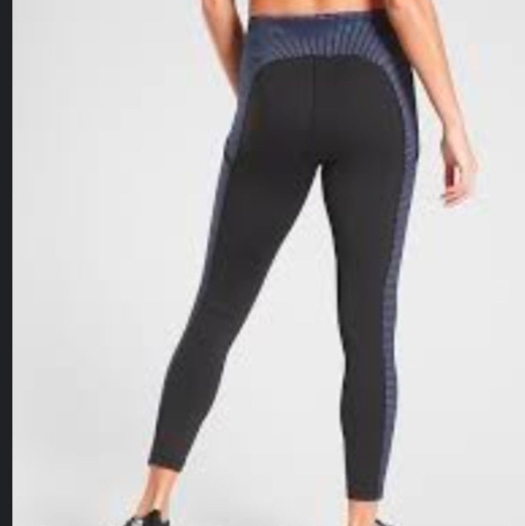 Athleta Athleta Dress Blue Ult Stash Pocket 7/8 Tight Size Small Size 26" / US 2 / IT 38 - 6 Thumbnail