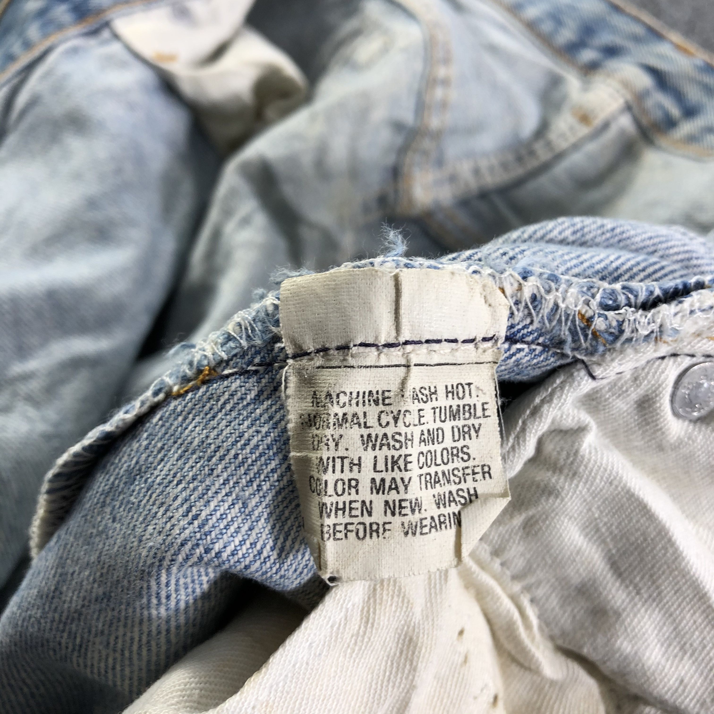 Levi's Vintage Blue Wash Levis 501 Jeans-J3566 Size US 37 - 12 Thumbnail