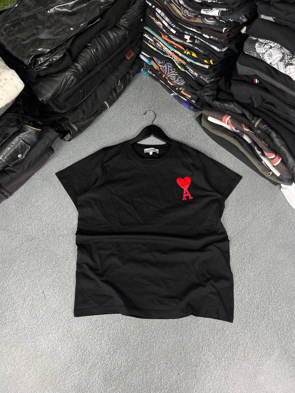 AMI AMI PARIS Navy Blue Color Red Heart T-shirt XS Unisex | Grailed