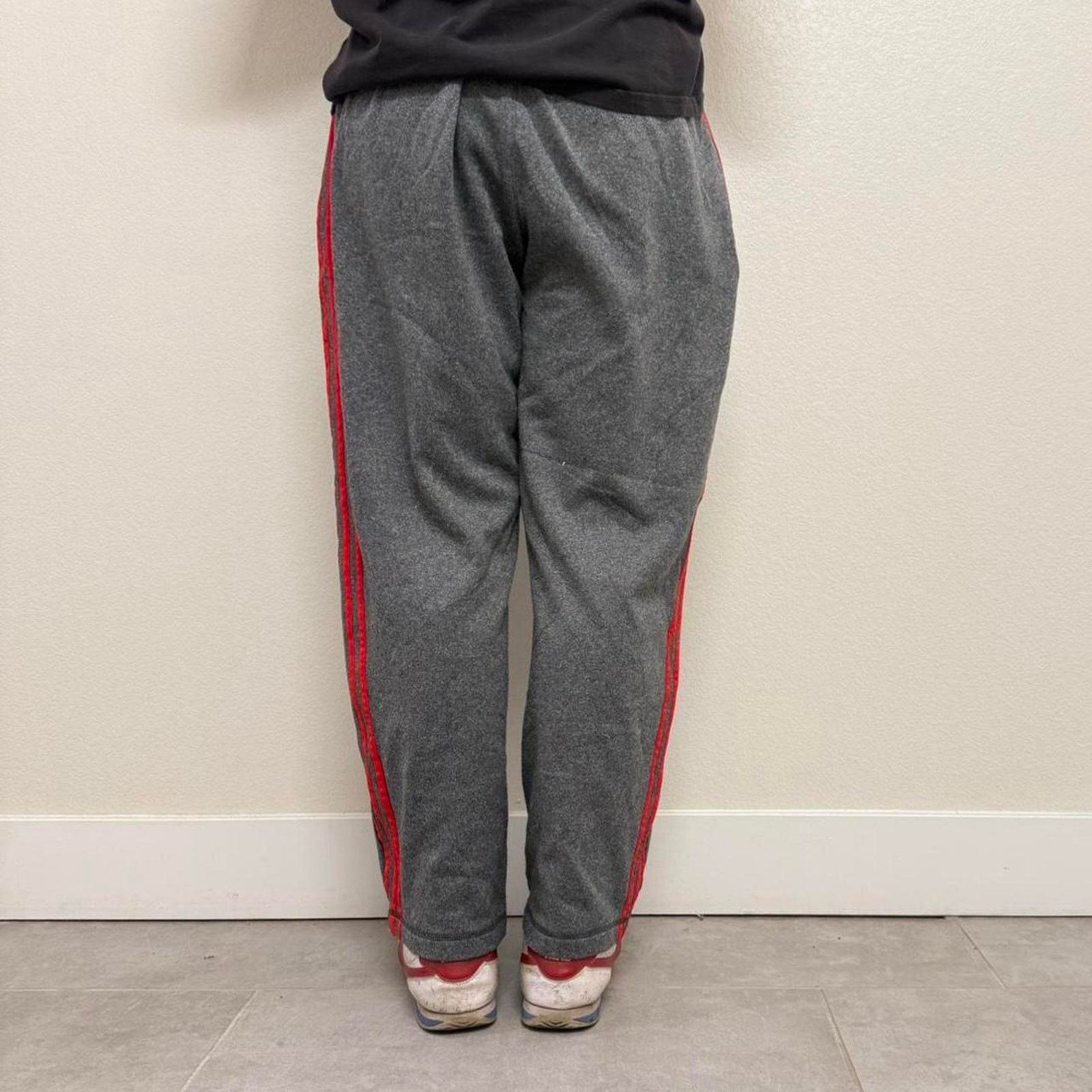 Adidas Baggy adidas sweatpants Size US 30 / EU 46 - 4 Thumbnail