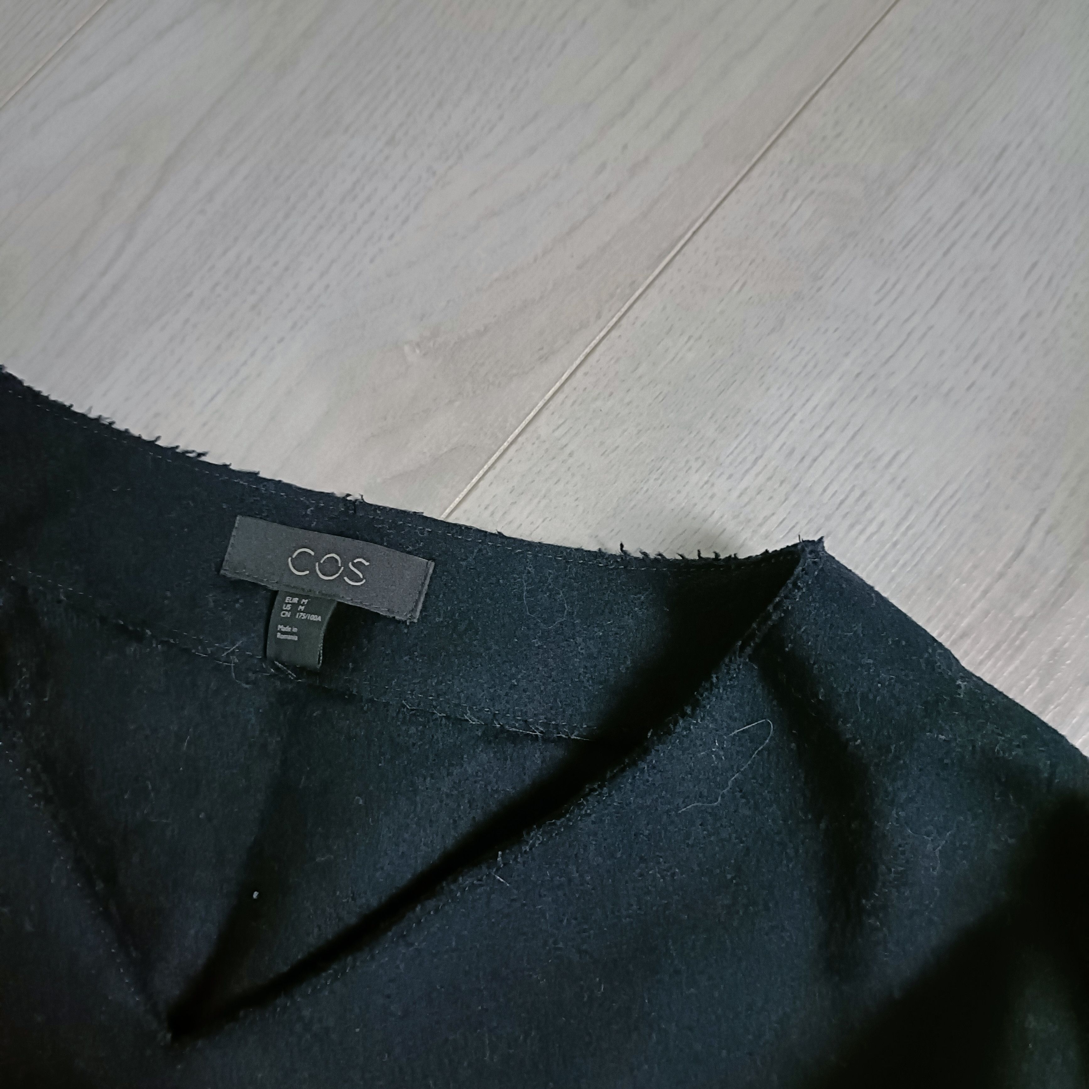 Cos Men's Navy Wool Jumper Sweater ! Size US M / EU 48-50 / 2 - 6 Thumbnail