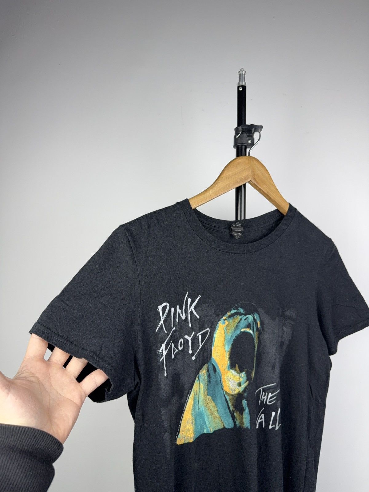 Pink Floyd 2020 Pink Floyd “The Wall” Screaming Face Vintage Band Tee Size US S / EU 44-46 / 1 - 4 Thumbnail