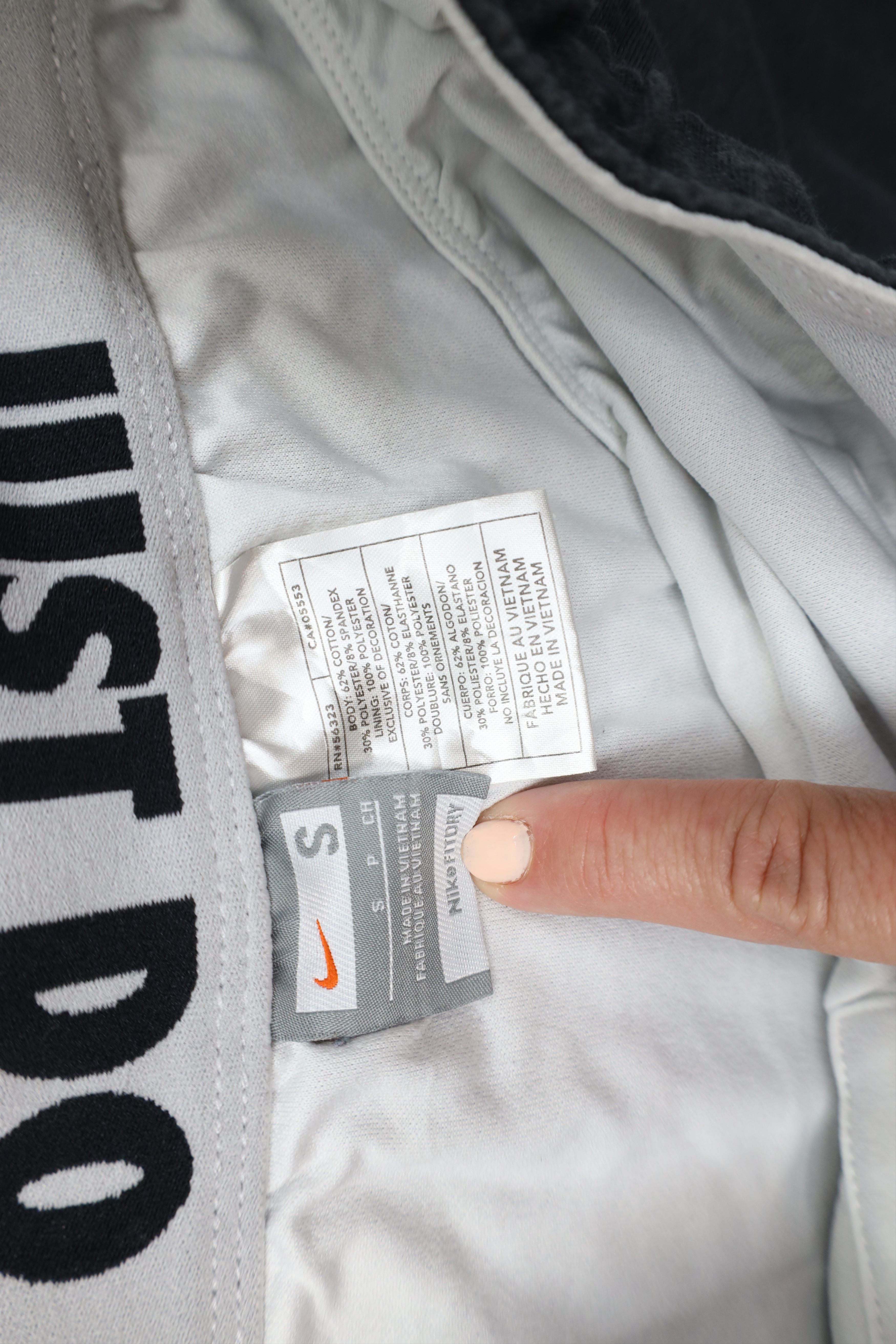 Nike Vintage Nike Travis Scott Mini Swoosh Running Gym Shorts Size 28" / US 6 / IT 42 - 6 Thumbnail