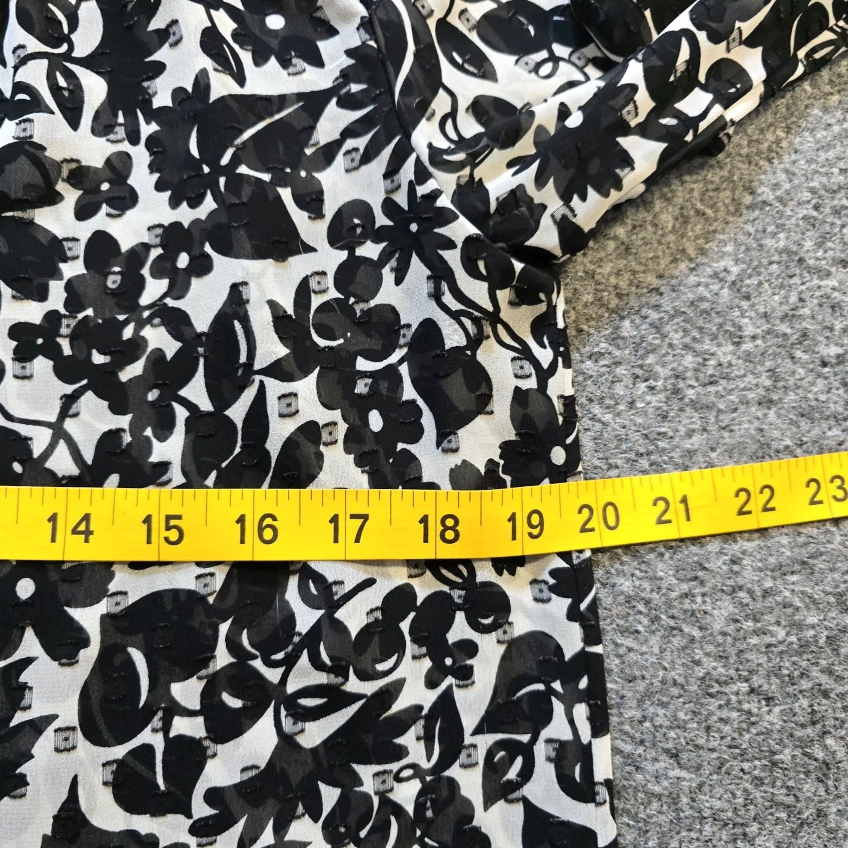 Boden Boden Top Women Size 6 Black White Floral Sheer Lightweight V Neck Casual Career Blouse Adults Womens Size M / US 6-8 / IT 42-44 - 5 Thumbnail