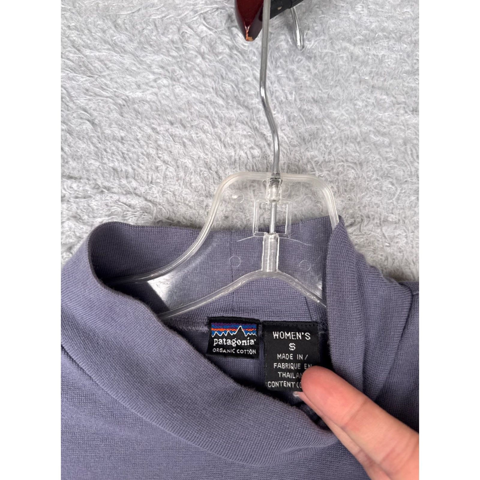 Patagonia VINTAGE Patagonia Shirt Women S Purple Long Sleeve Cotton Mock Neck Hike Camp Size S / US 4 / IT 40 - 6 Thumbnail