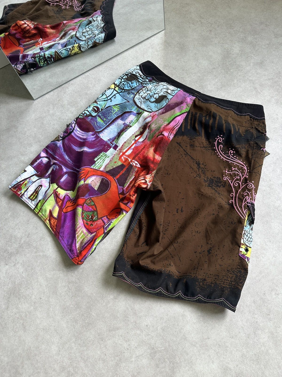 Quiksilver Quiksilver surfing skate shorts acid crazy print and details Size US 30 / EU 46 - 2 Thumbnail