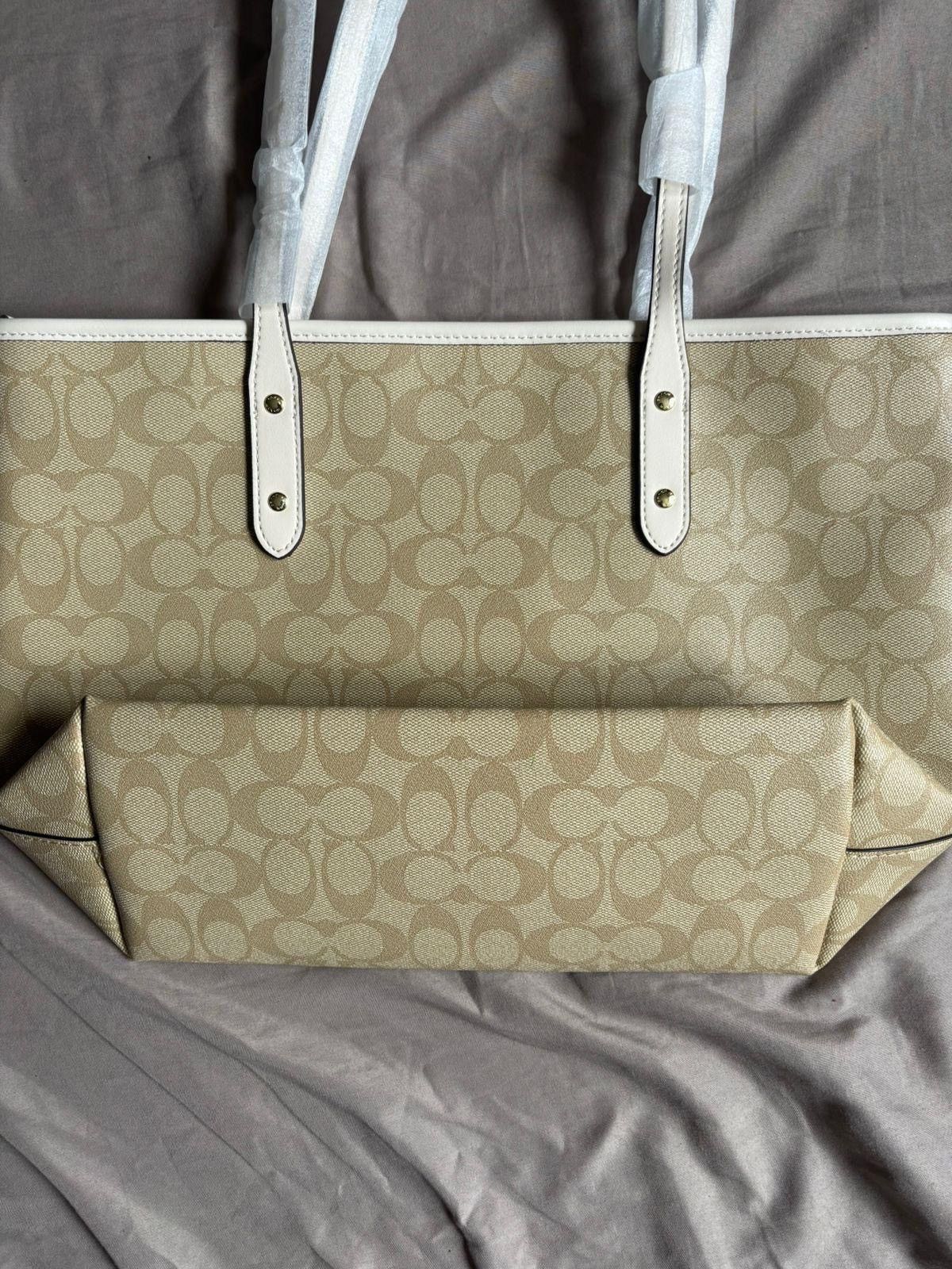 Coach Coach City Tote Bag - Signature Canvas - New With Tags Size ONE SIZE - 13 Thumbnail