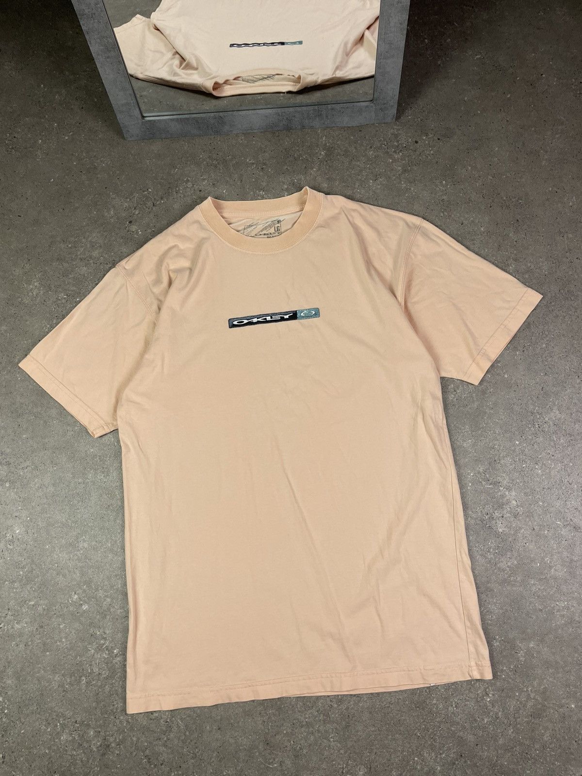Oakley × Vintage Vintage Y2K Oakley Swag T Shirt Size US L / EU 52-54 / 3 - 2 Thumbnail
