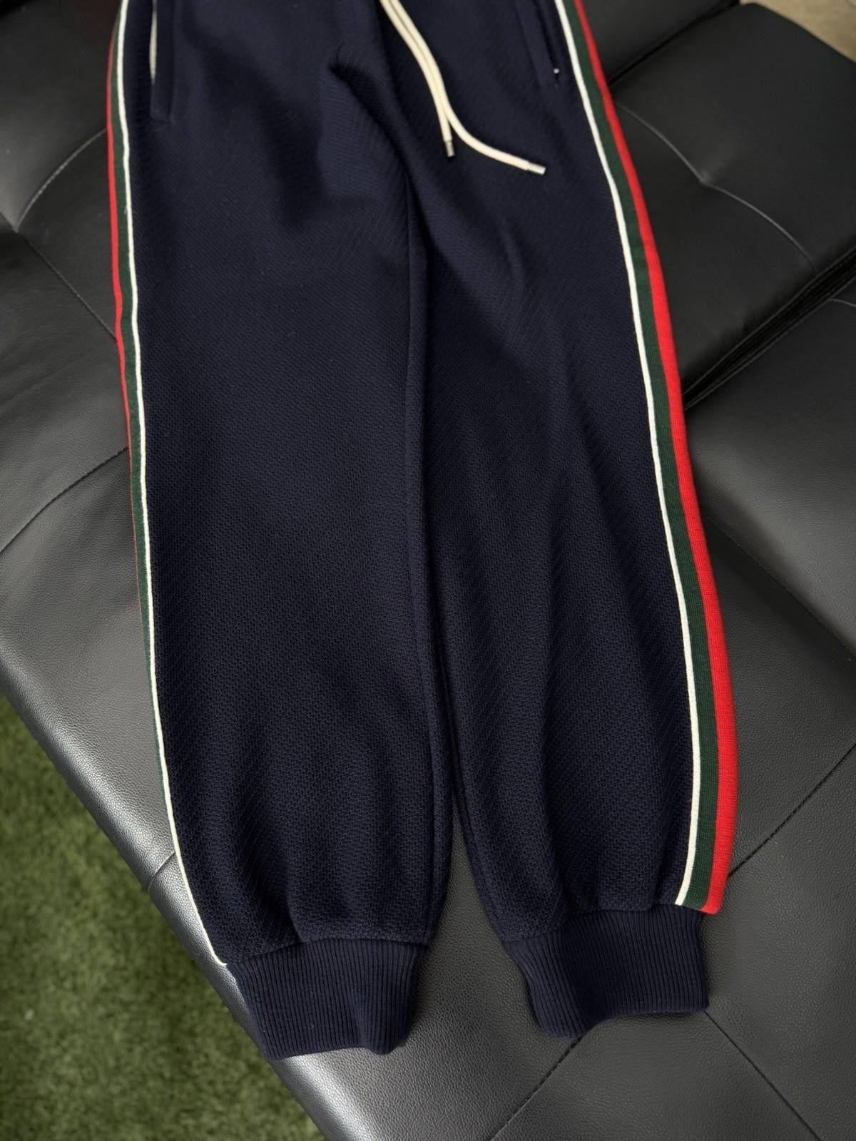 Gucci Authentic Gucci Logo Navy Joggers Wool (XS) $1200 Retail Size US 28 / EU 44 - 2 Thumbnail