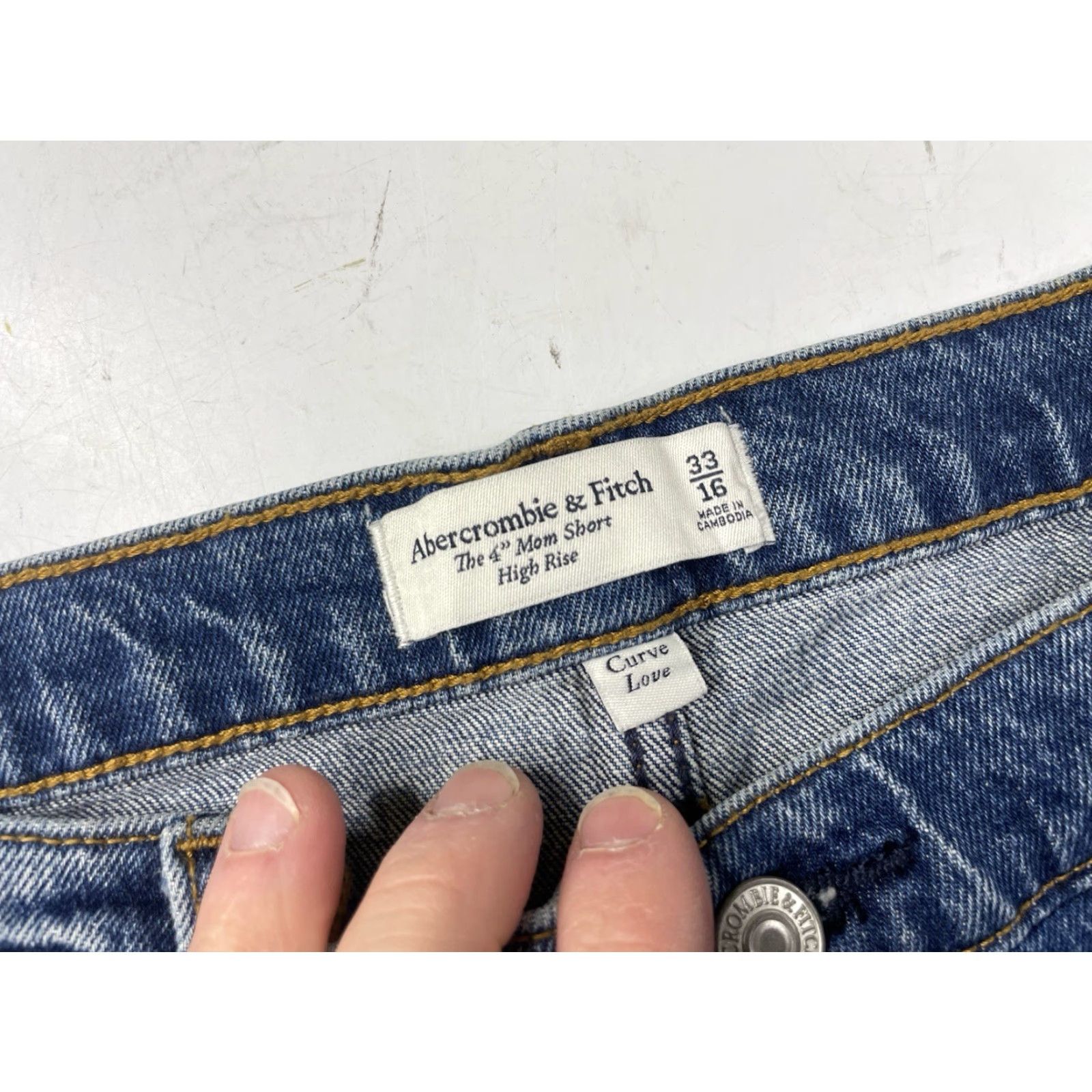 Abercrombie & Fitch NWT Abercrombie & Fitch Womens Curve Love The Mom High Rise Denim Shorts 33 16 Blue Cotton Elastane Denim 5-Pocket Style 90s Size 24" / US 00 / IT 34 - 2 Thumbnail