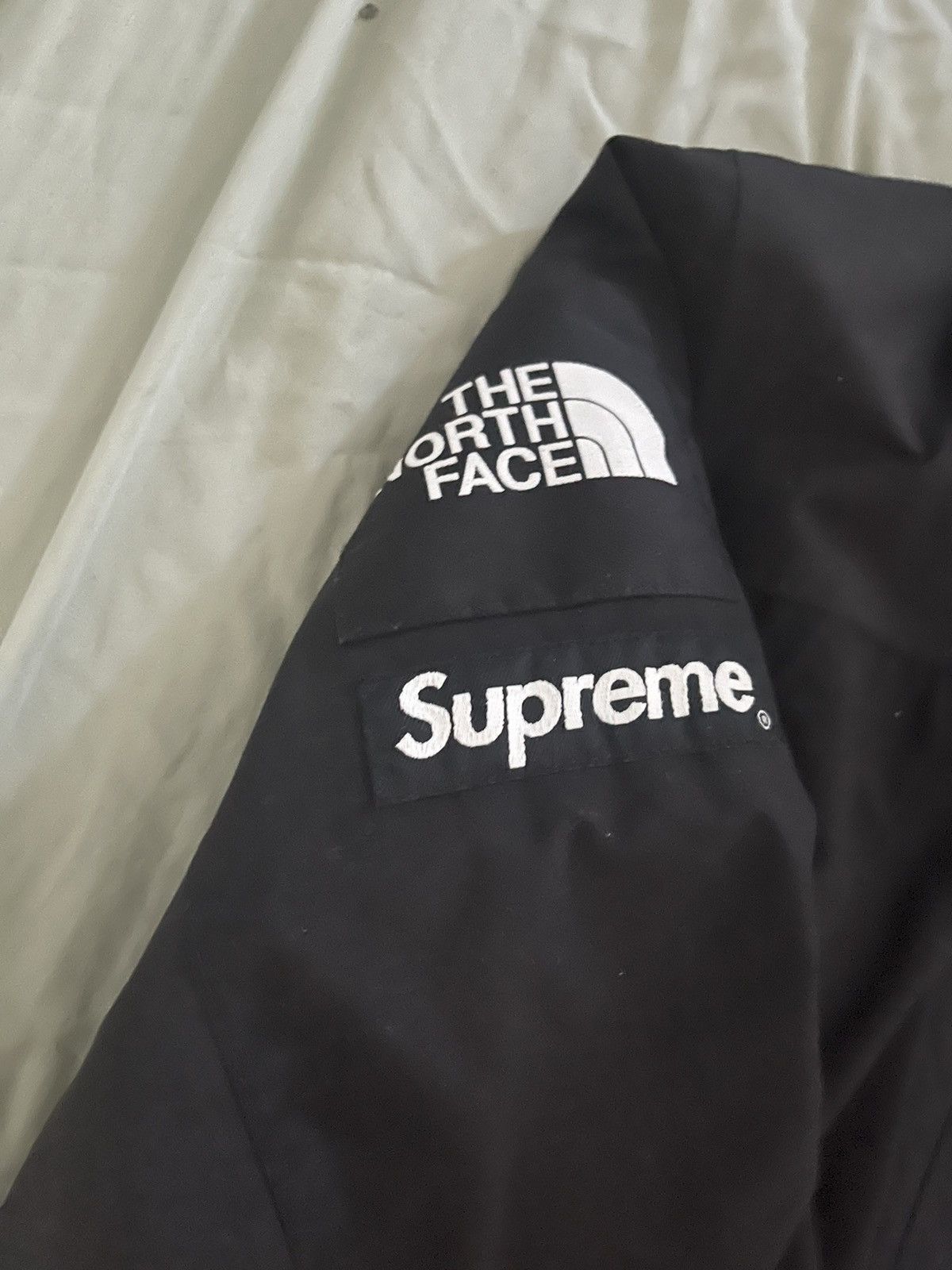 Supreme × The North Face Supreme X TNF S logo Mountain Jacket Size