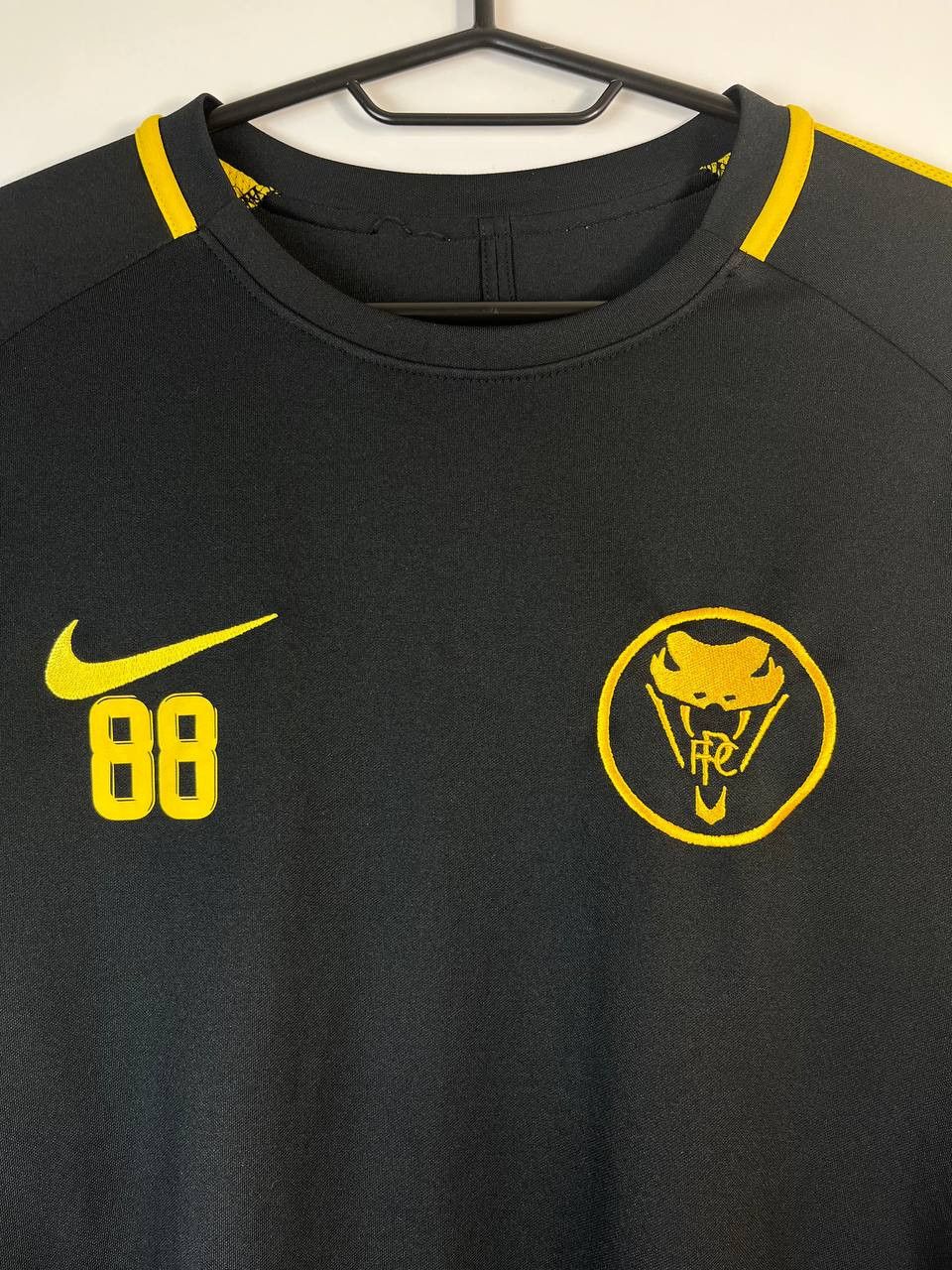 Nike NIKE F.C. REAL BRISTOL FCRB 88 TRAINING SHIRT JERSEY SIZE M Size US M / EU 48-50 / 2 - 2 Thumbnail