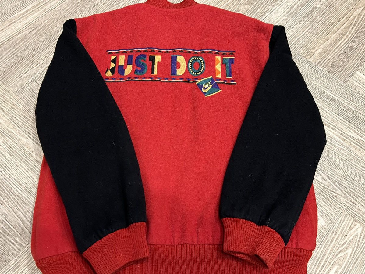 Nike × Vintage *VINTAGE 90s* Nike Urban Jungle Varsity Size US XL / EU 56 / 4 - 8 Thumbnail