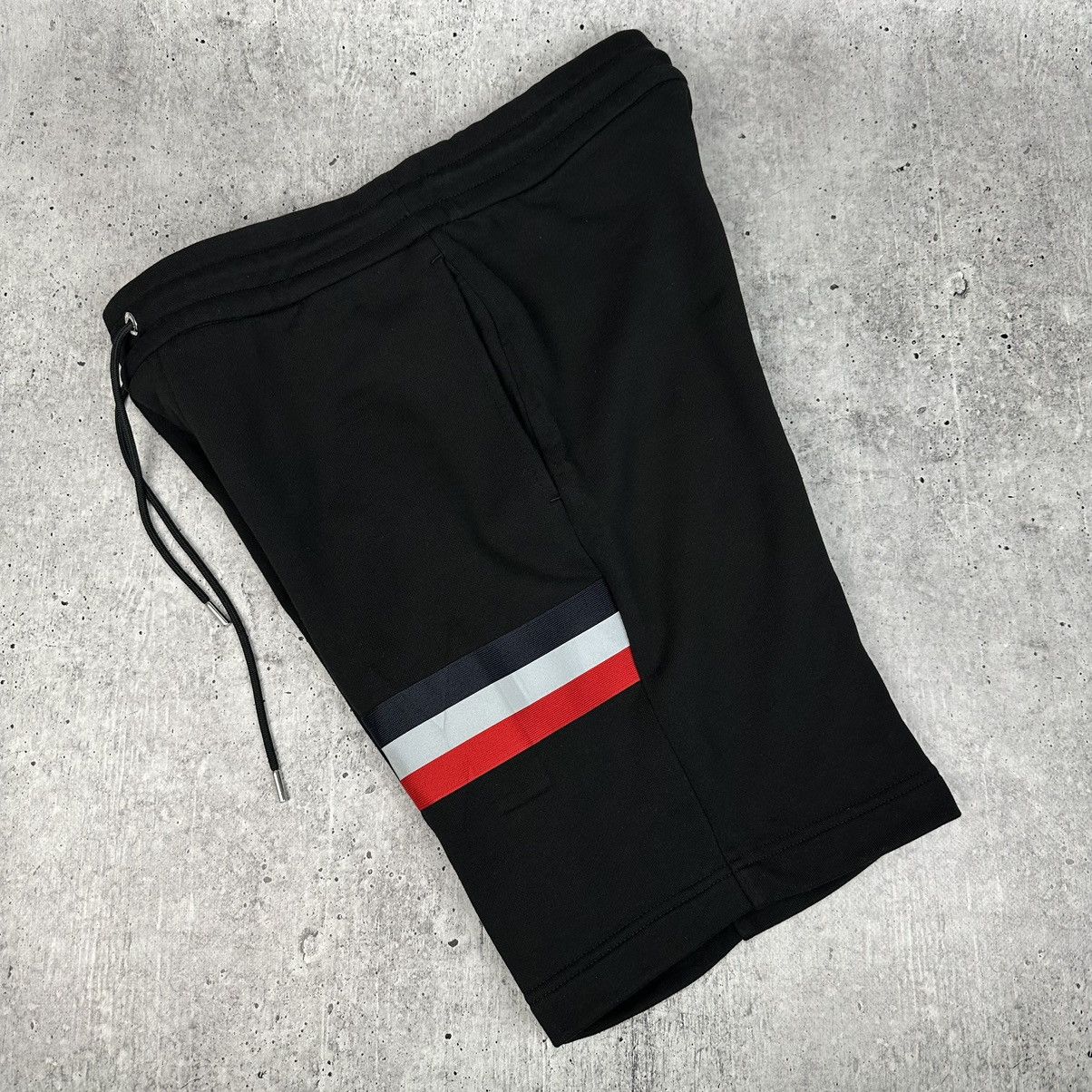 Moncler New Moncler Pantalone Corto Tricolor Stripe Bermuda Shorts Size US 30 / EU 46 - 6 Thumbnail