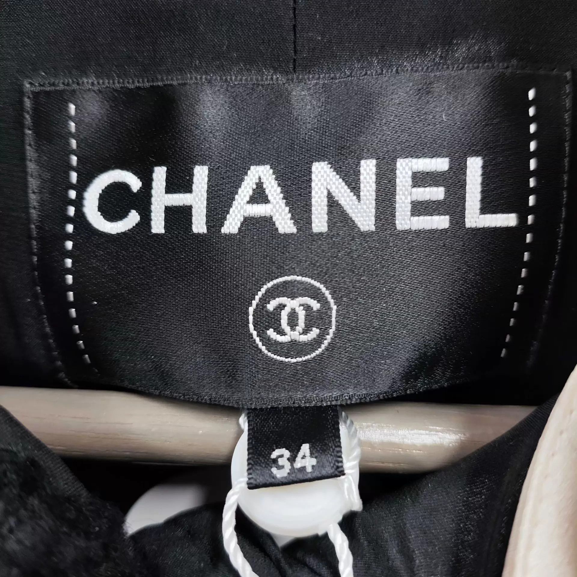 Chanel Chanel Women's Black Wool Jacket Size 34 Size XS / US 0-2 / IT 36-38 - 3 Thumbnail