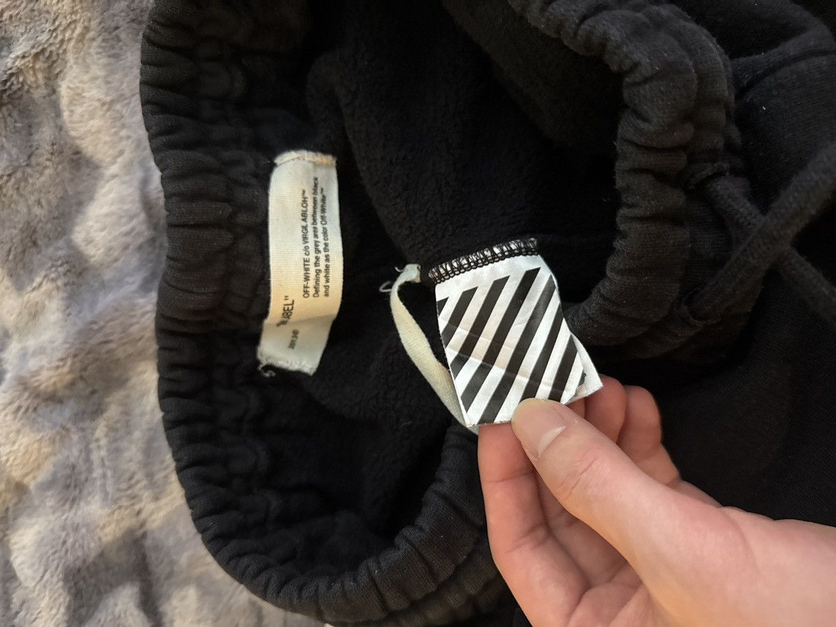 Designer × Off-White Off-white black-spray Brushed Diagonals Shorts Size US 27 - 7 Thumbnail