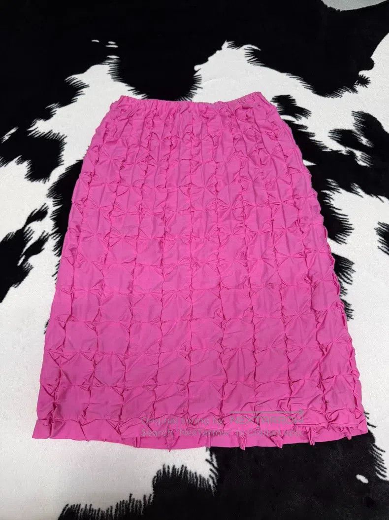 Issey Miyake Issey Miyake Pink Bubble Pleated Midi Skirt Size 25" / US 0 / IT 36 - 6 Thumbnail