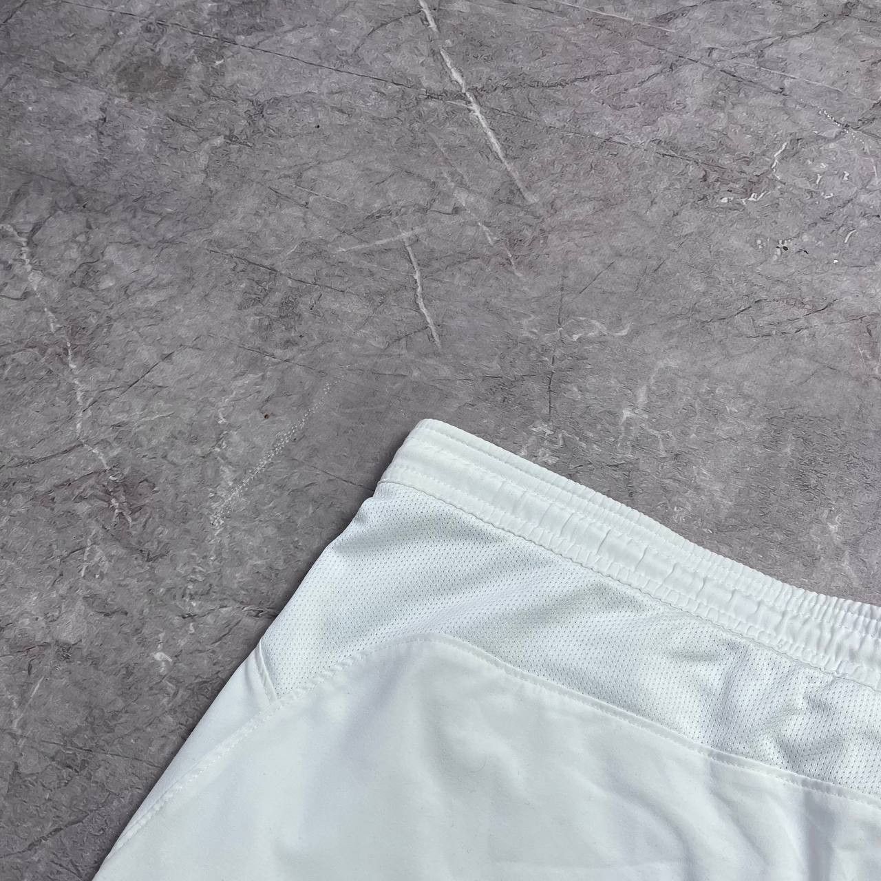 Nike Vintage White Nike Dri-Fit Court Vision Mens Shorts Size XL Size US 33 - 12 Thumbnail