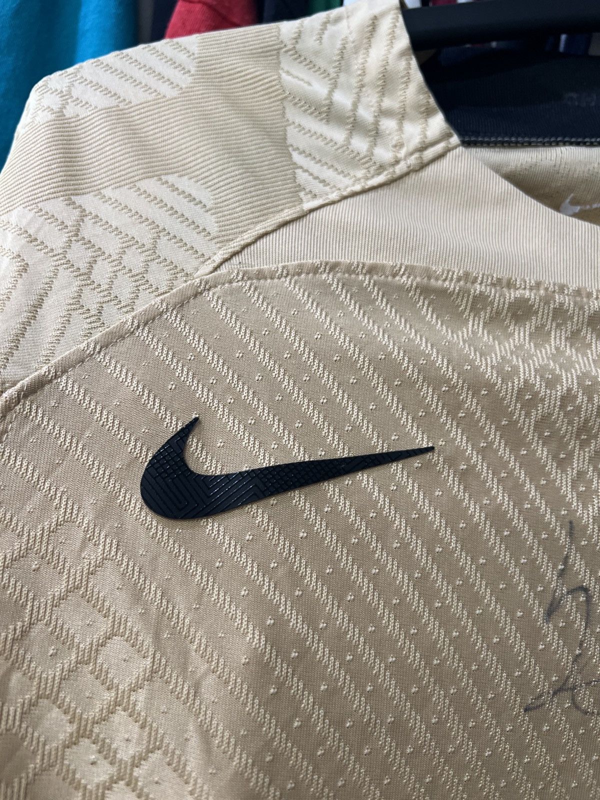 Nike 2022/2023 NIKE CHELSEA #5 SOPHIE INGLE SIGNED MATCH WORN TEE Size US S / EU 44-46 / 1 - 6 Thumbnail