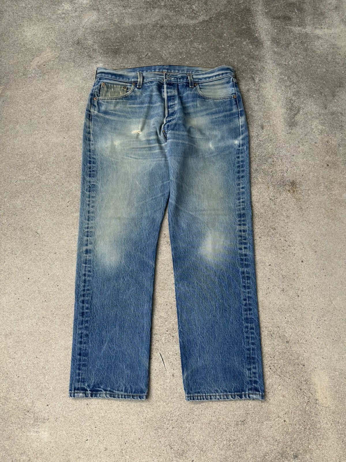Vintage 90’s Levi’s 501xx Straight Leg Faded Jeans 37x30