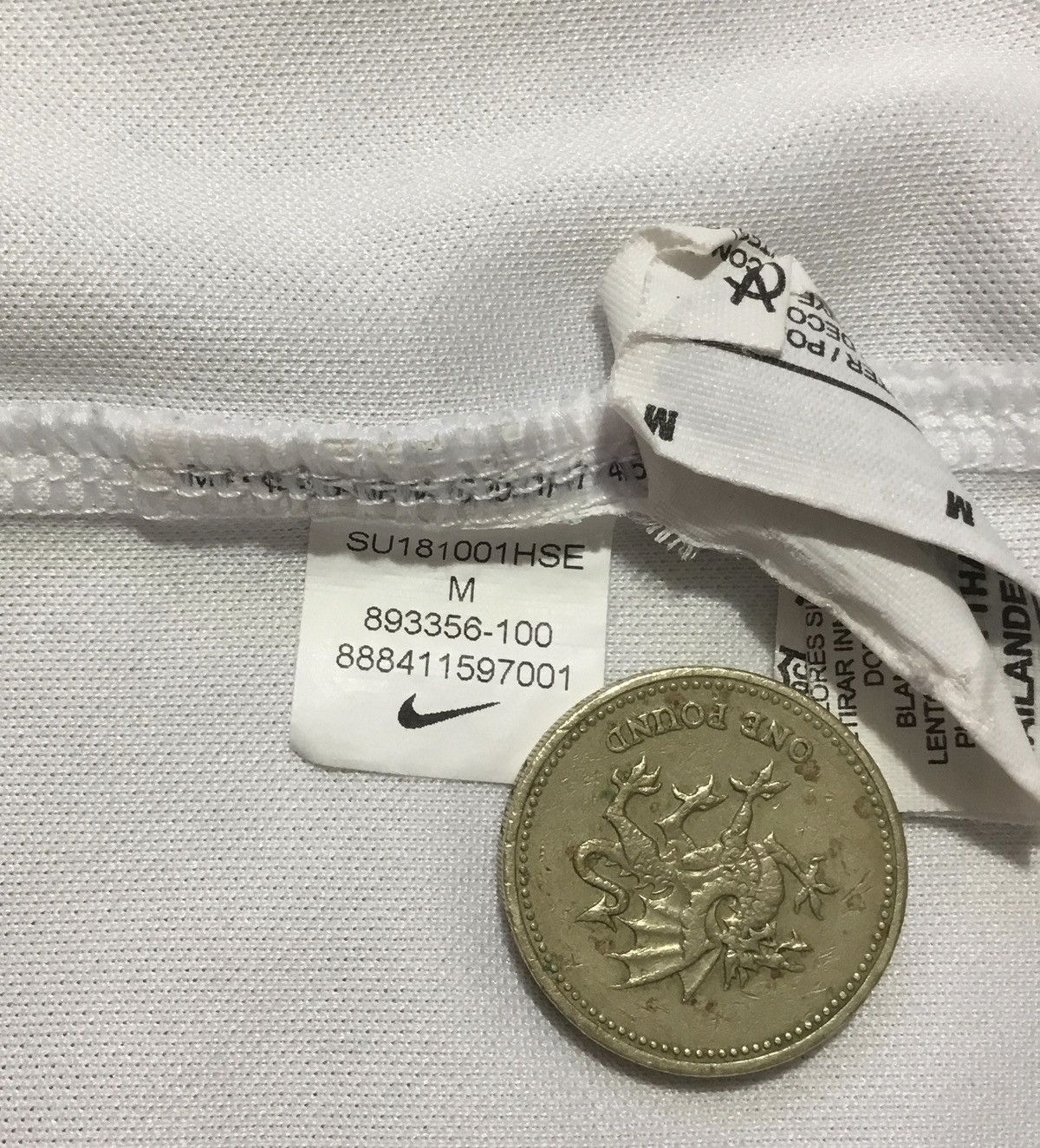 Nike ENGLAND NIKE WORLD CUP FOOTBALL SOCCER WARM UP JERSEY SIZE M Size US M / EU 48-50 / 2 - 8 Thumbnail