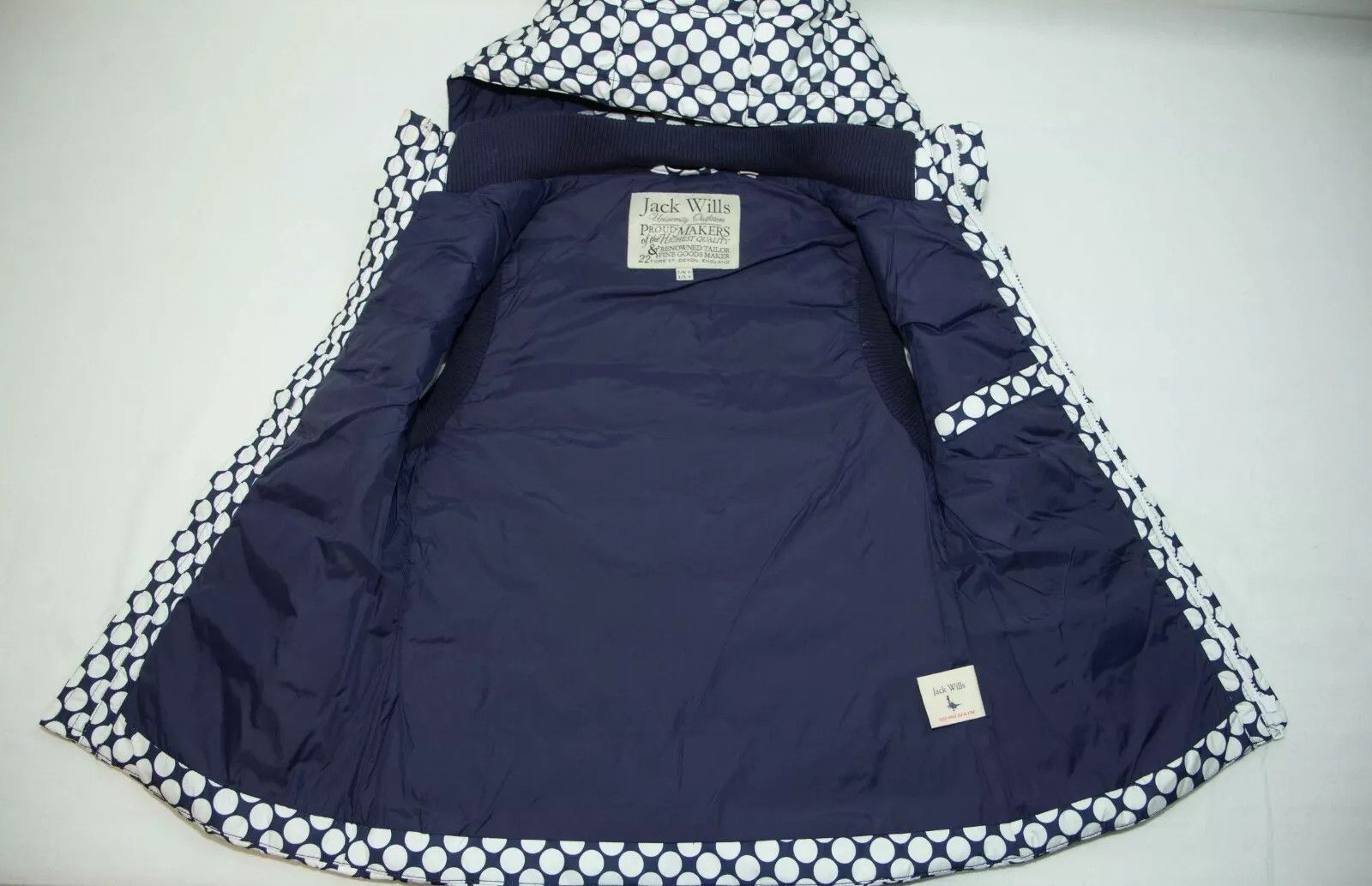 Jack Wills JACK WILLS WAISTCOAT HOODY ZIP DOWN SIZE UK 6-8 ( LABEL 8) Size S / US 4 / IT 40 - 8 Thumbnail