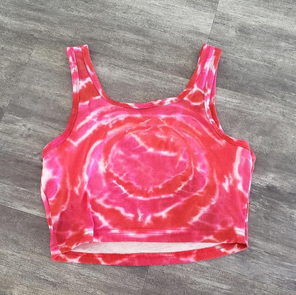 Shein Red Pink Heart SHEIN Cropped Tank Size S / US 4 / IT 40 - 2 Thumbnail