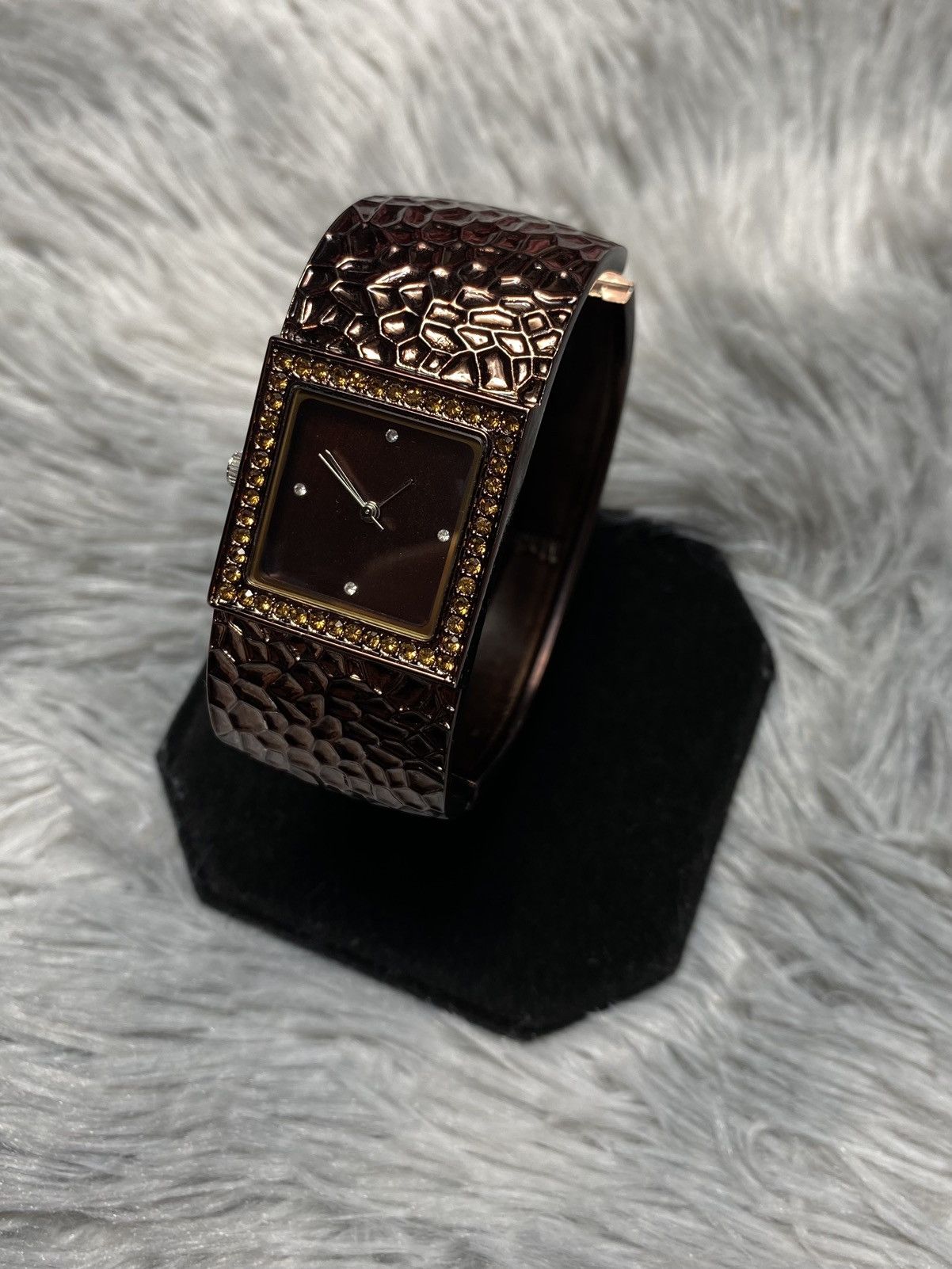 Jewelry Luxurious Brown Cuff Watch with Gem Accents | Japanese Brand Size ONE SIZE - 1 Thumbnail
