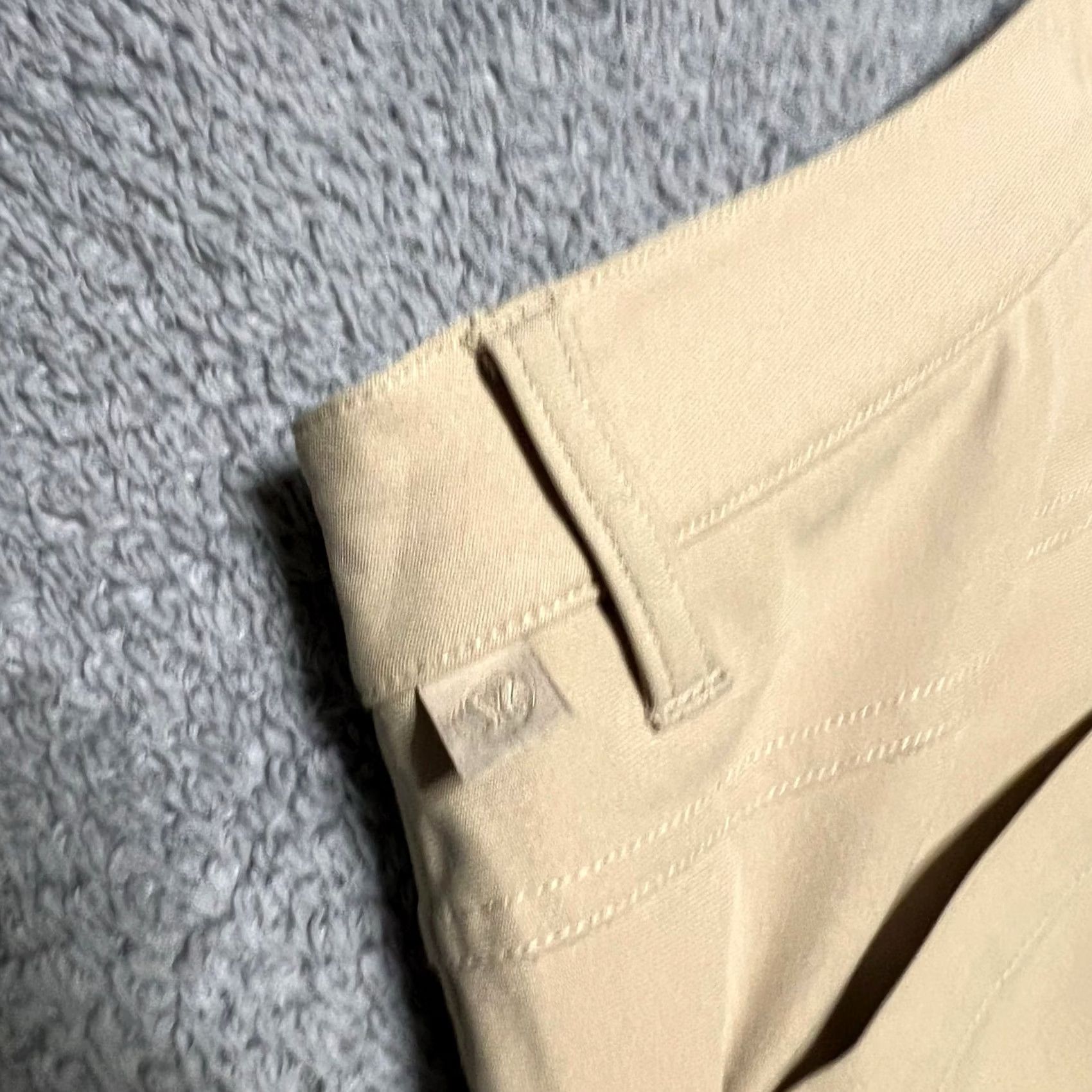 Lululemon Lululemon Pants Mens 34 x 31 ABC Classic Fit Warpstreme 5 Pocket Straight Stretch Beige Warpstreme Size US 34 / EU 50 - 4 Thumbnail