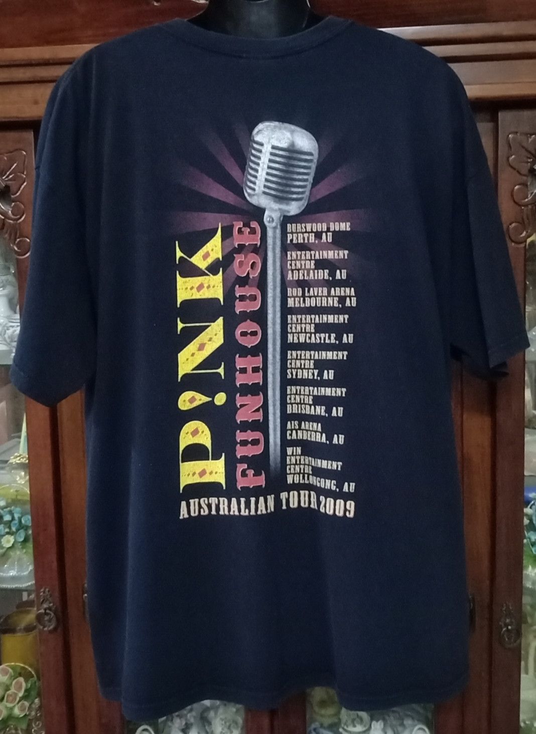 Band Tees Vintage PINK Funhouse Australian Tour 2009 T-shirt Size US XXL / EU 58 / 5 - 2 Thumbnail