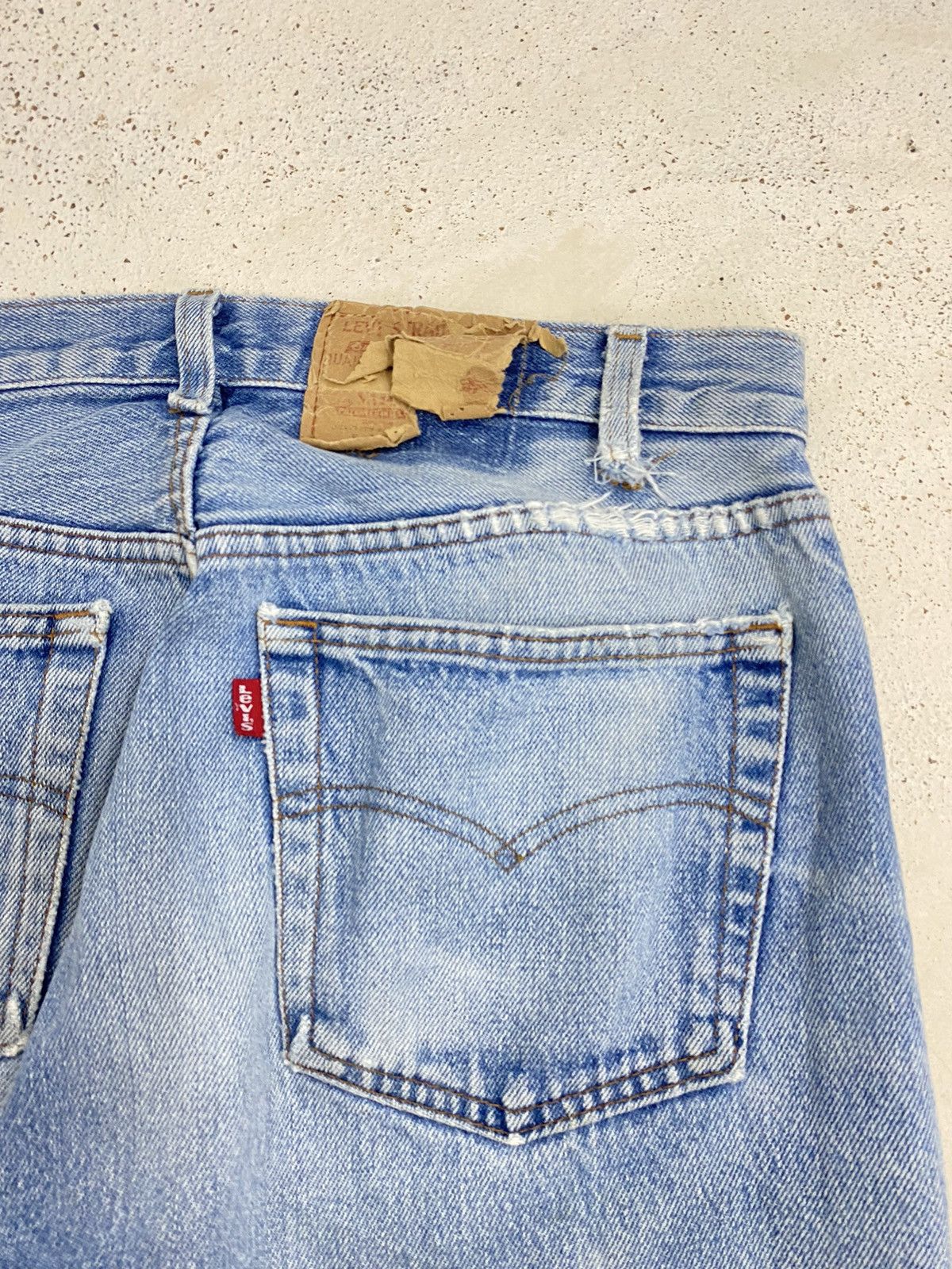 Japanese Brand × Levi's × Vintage Vintage 80s Levis 501 Denim Button Fly 546 Light Blue Size US 30 / EU 46 - 13 Thumbnail